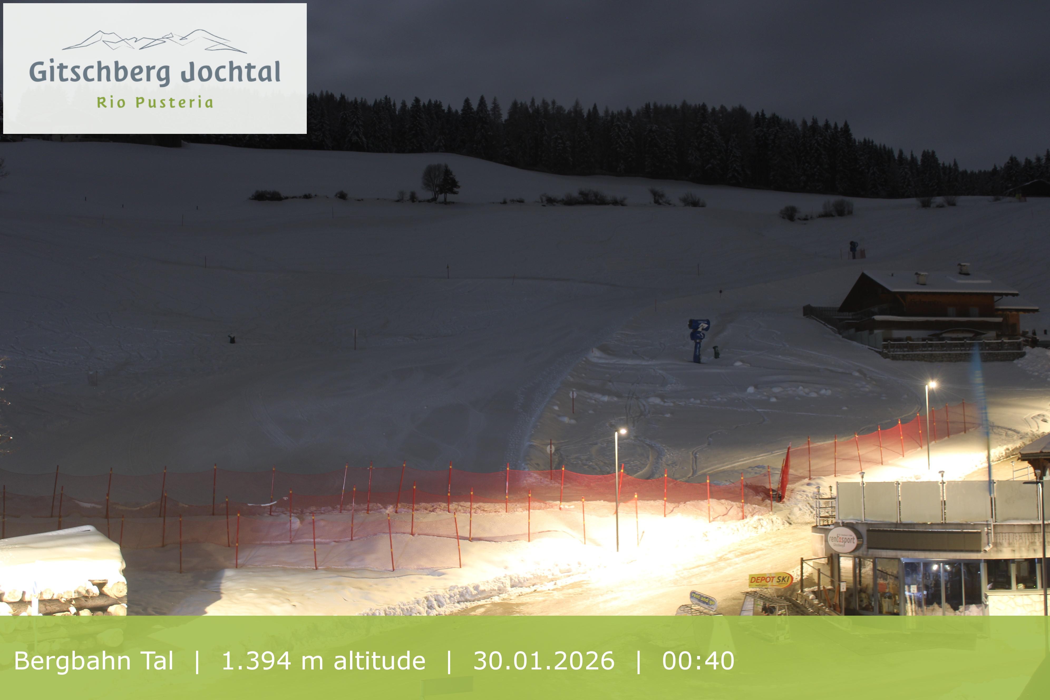 Archiv Foto Webcam Sicht auf die Talstation Meransen in Südtirol