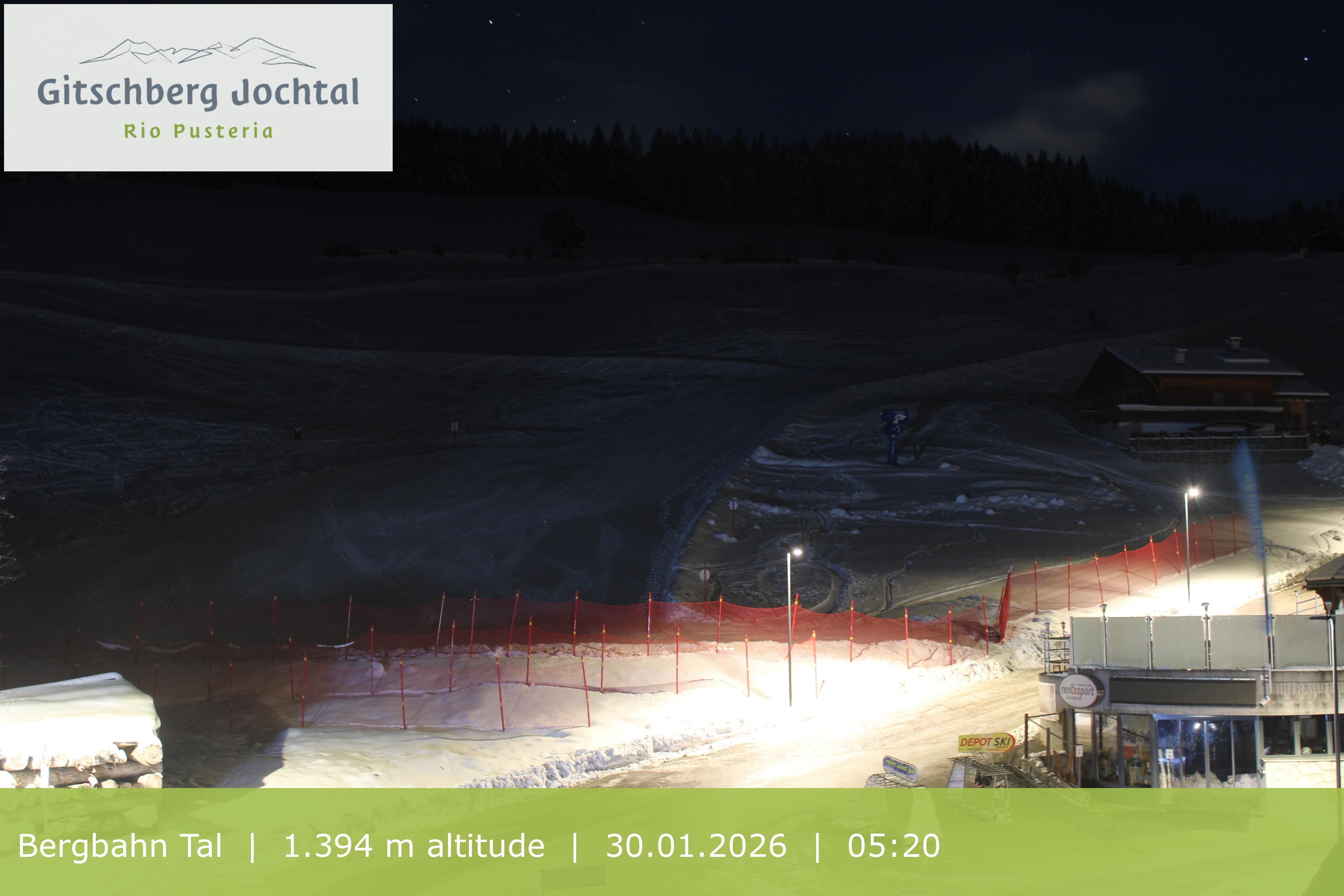 Archiv Foto Webcam Sicht auf die Talstation Meransen in Südtirol