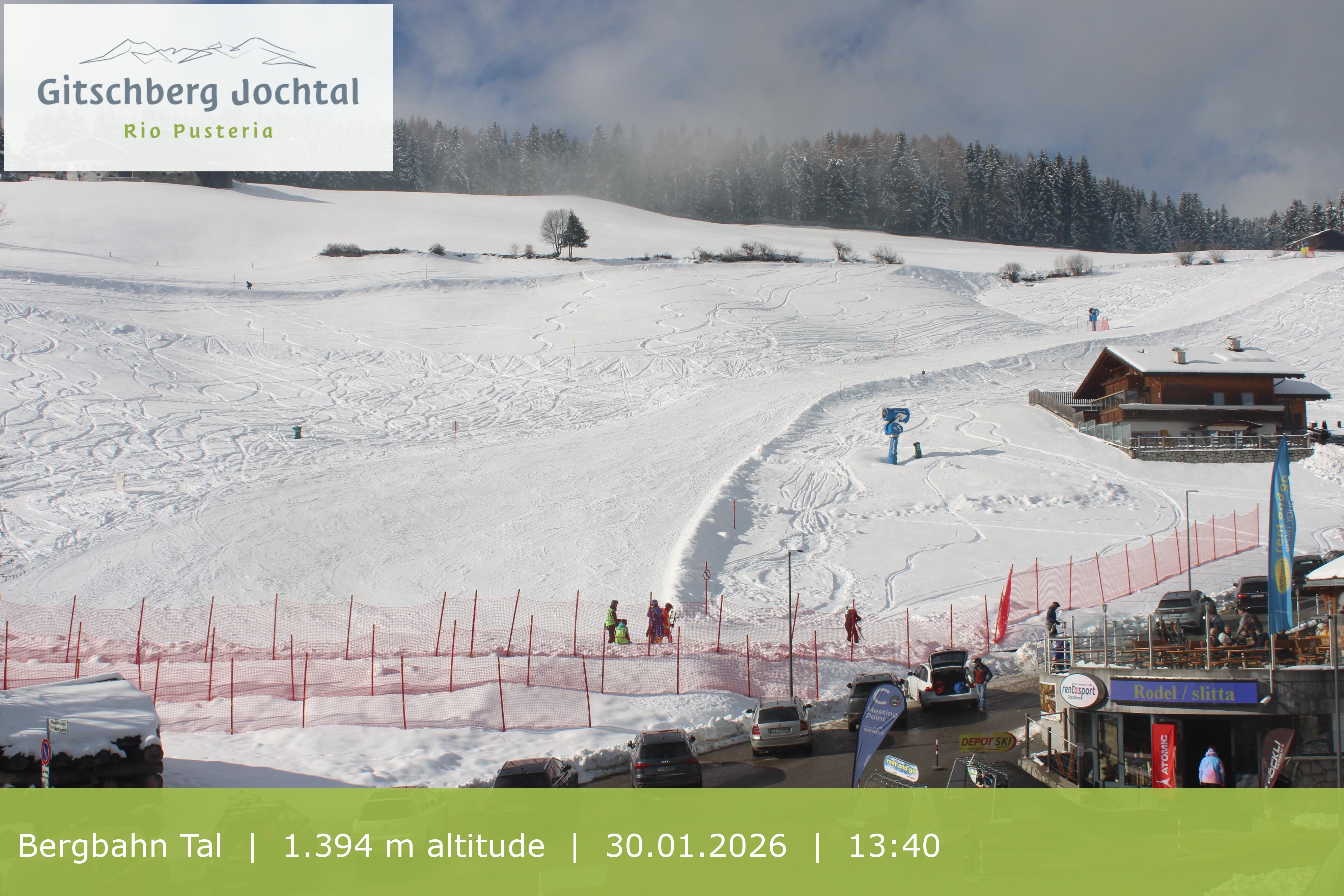 Archiv Foto Webcam Sicht auf die Talstation Meransen in Südtirol
