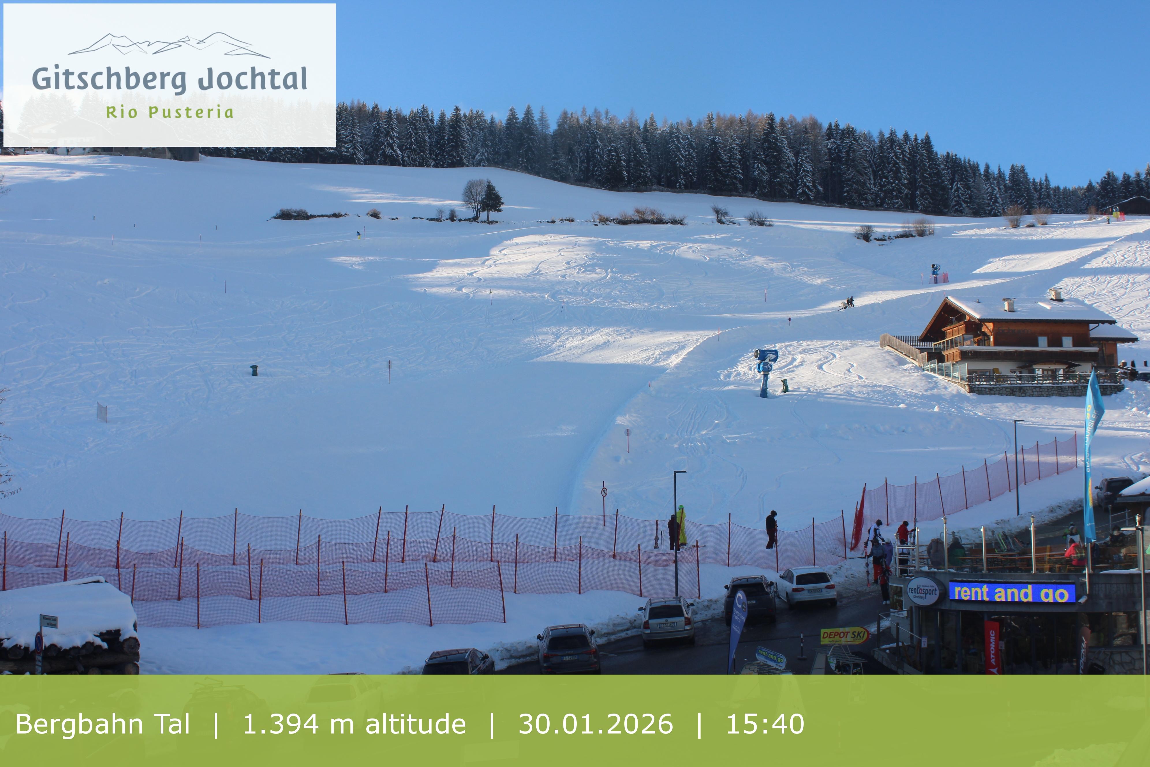 Archiv Foto Webcam Sicht auf die Talstation Meransen in Südtirol