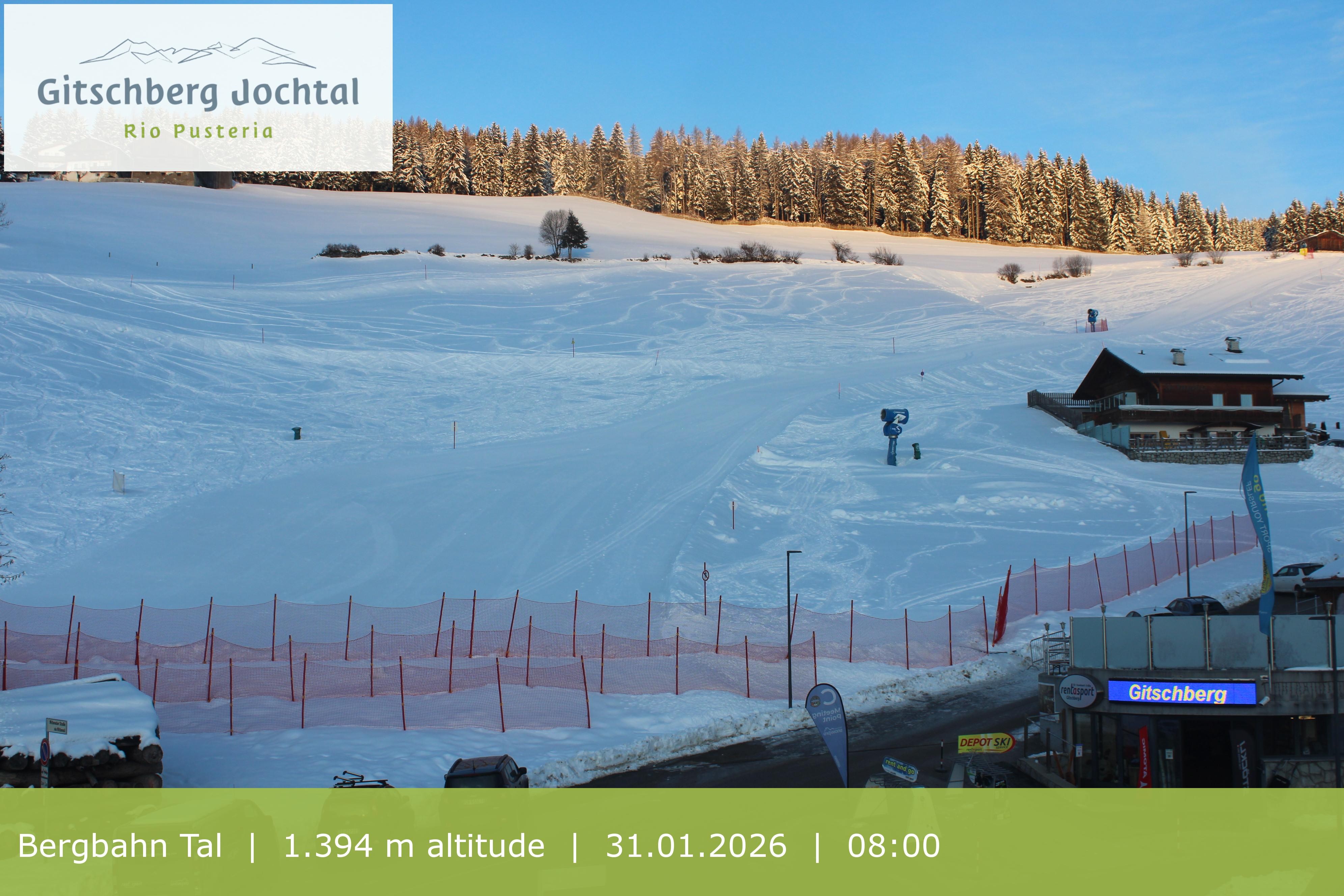 Archiv Foto Webcam Sicht auf die Talstation Meransen in Südtirol