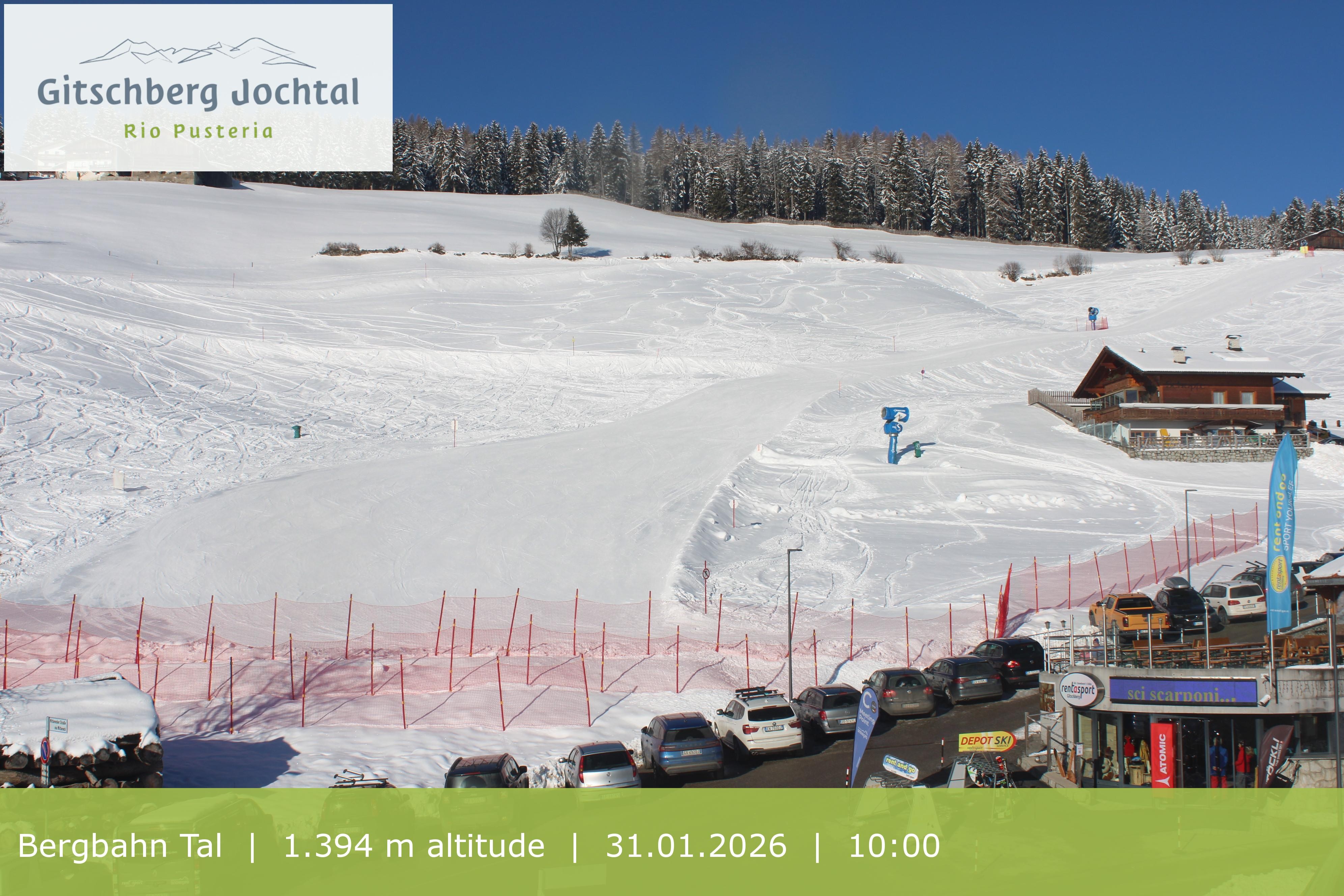 Archiv Foto Webcam Sicht auf die Talstation Meransen in Südtirol