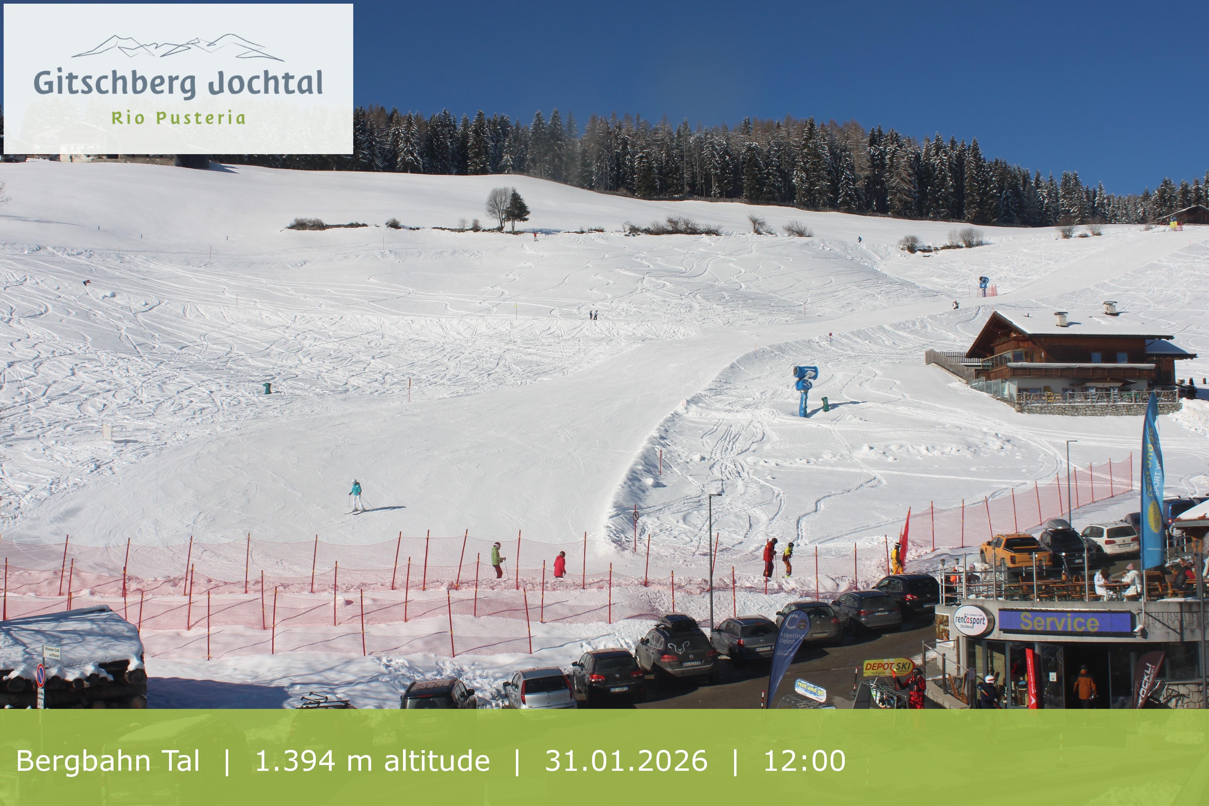 Archiv Foto Webcam Sicht auf die Talstation Meransen in Südtirol