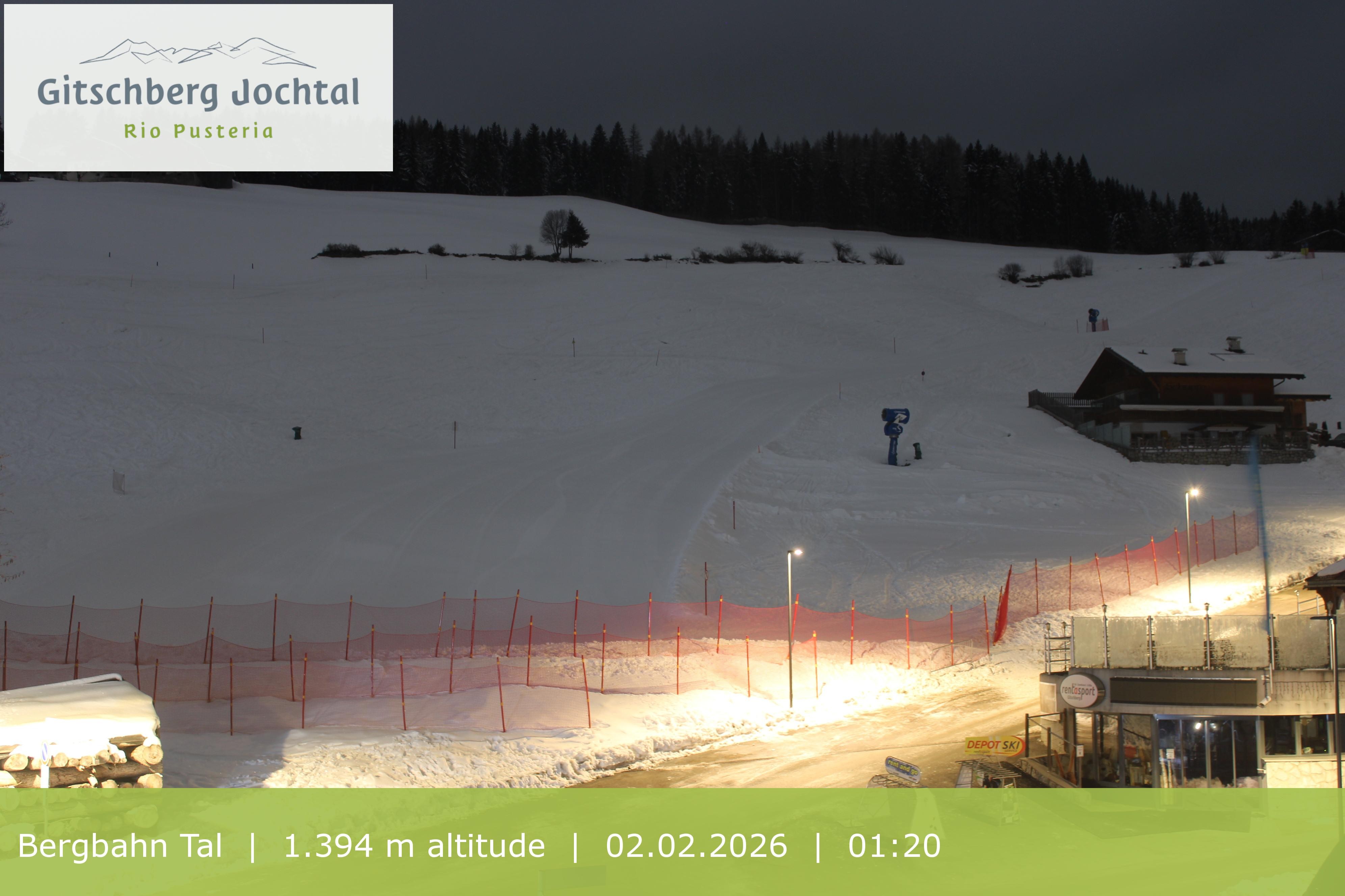 Archiv Foto Webcam Sicht auf die Talstation Meransen in Südtirol