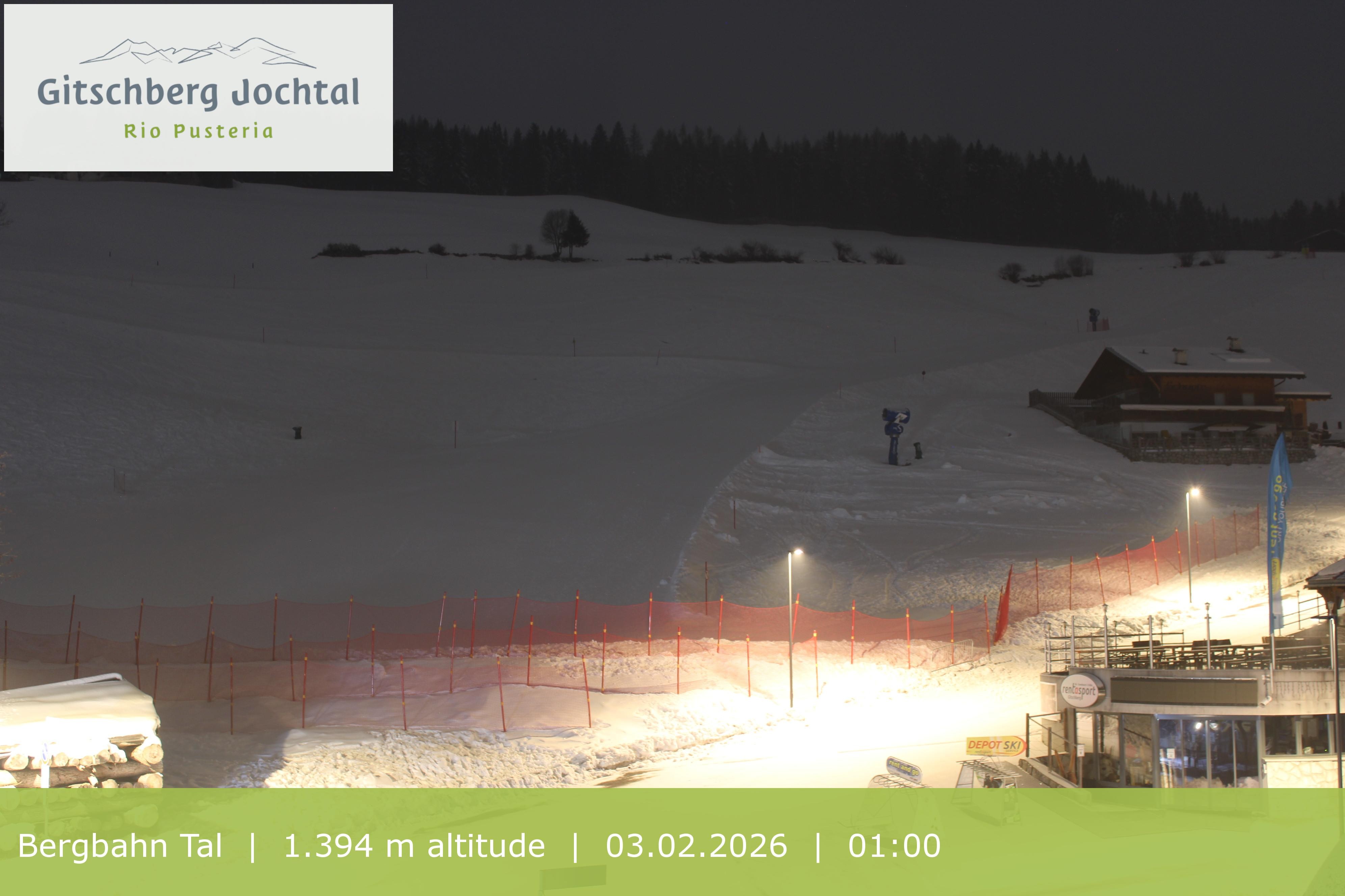 Archiv Foto Webcam Sicht auf die Talstation Meransen in Südtirol