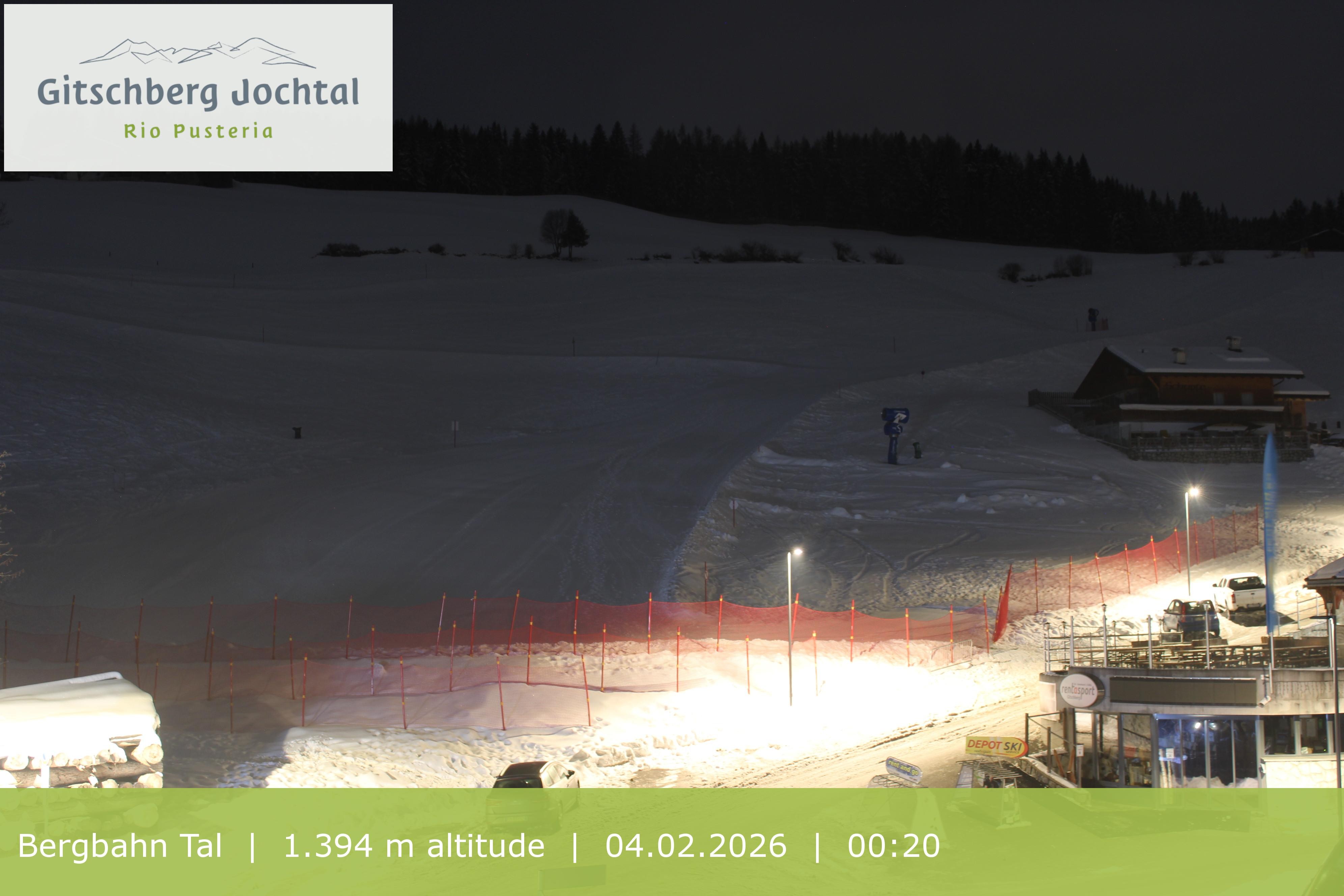 Archiv Foto Webcam Sicht auf die Talstation Meransen in Südtirol
