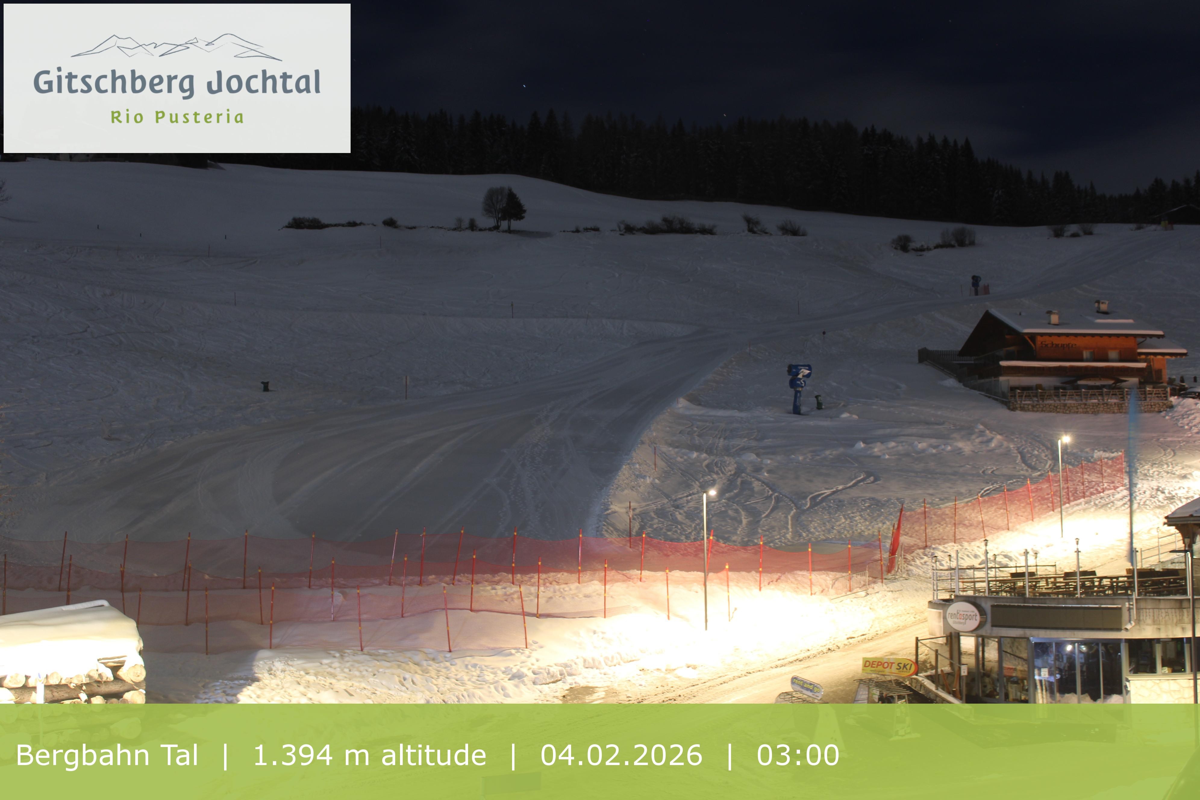 Archiv Foto Webcam Sicht auf die Talstation Meransen in Südtirol
