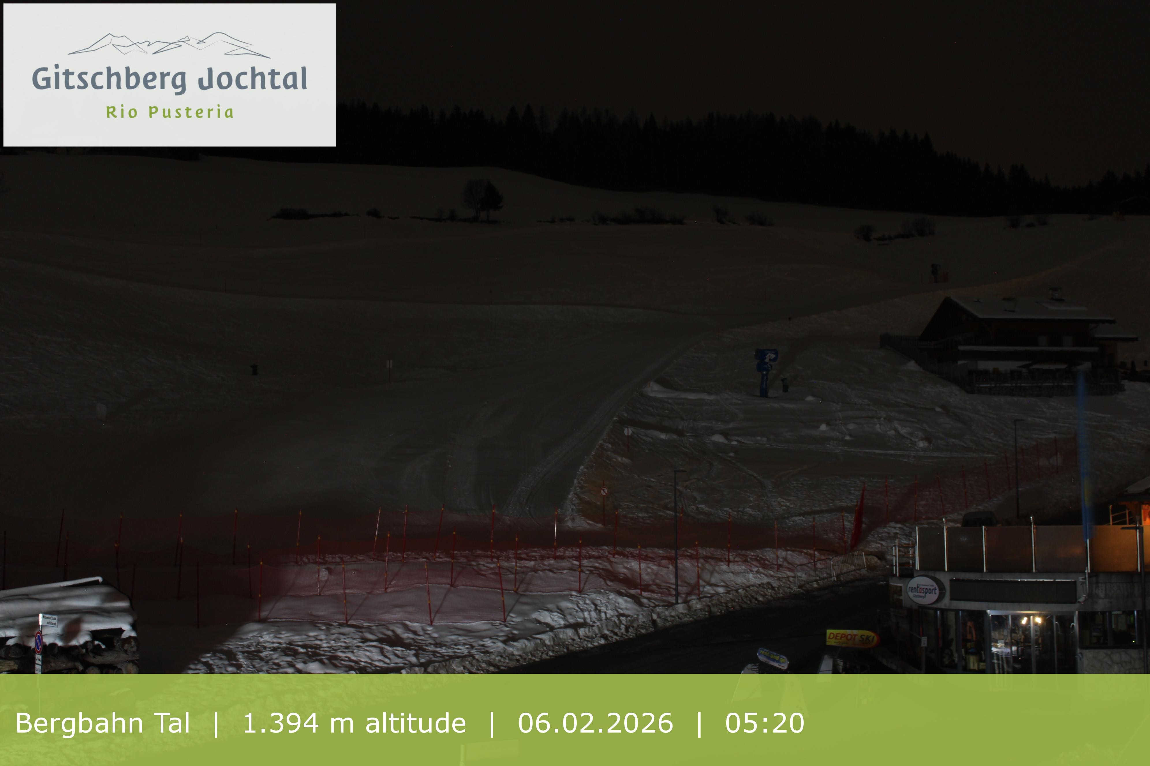 Archiv Foto Webcam Sicht auf die Talstation Meransen in Südtirol