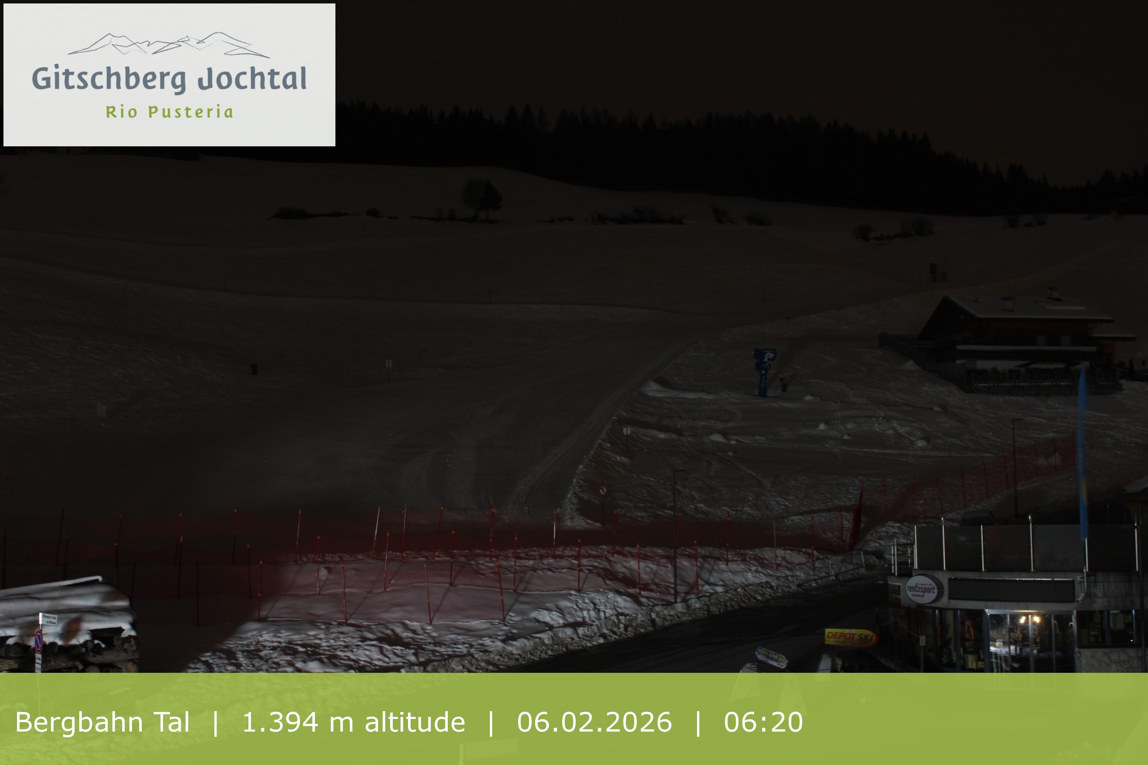 Archiv Foto Webcam Sicht auf die Talstation Meransen in Südtirol