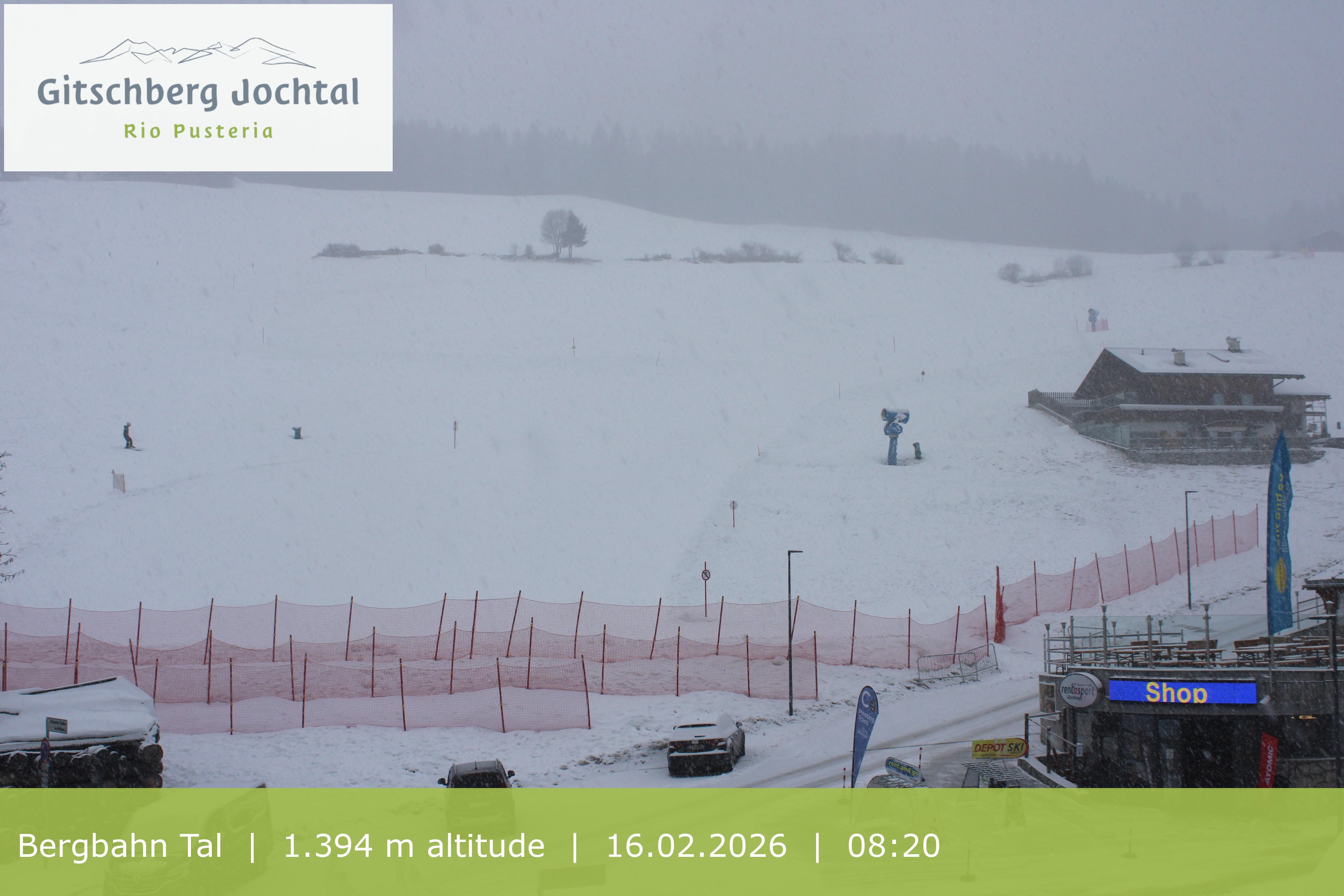 Archiv Foto Webcam Sicht auf die Talstation Meransen in Südtirol