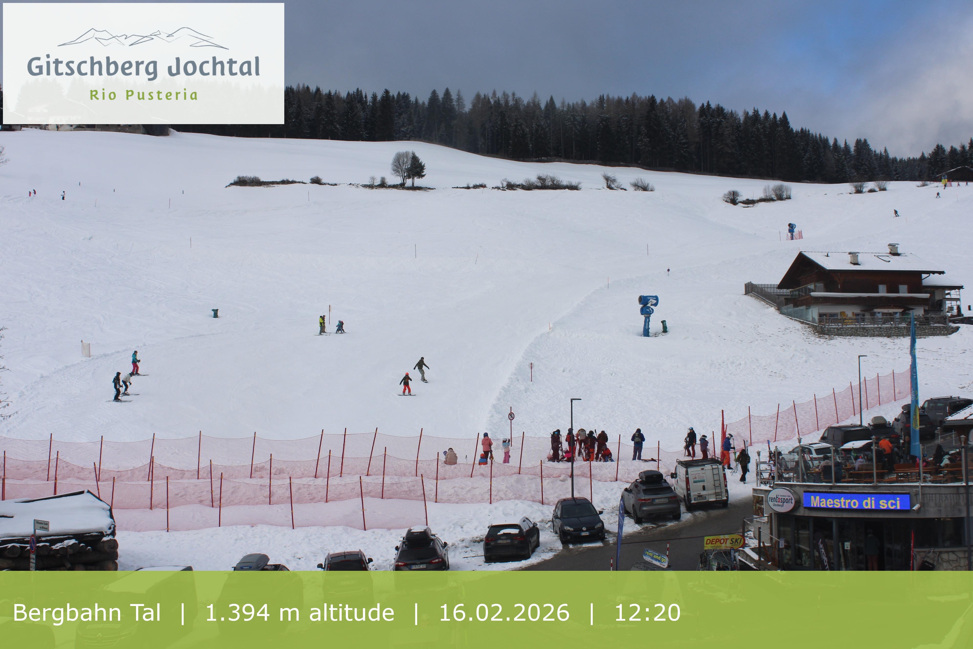 Archiv Foto Webcam Sicht auf die Talstation Meransen in Südtirol
