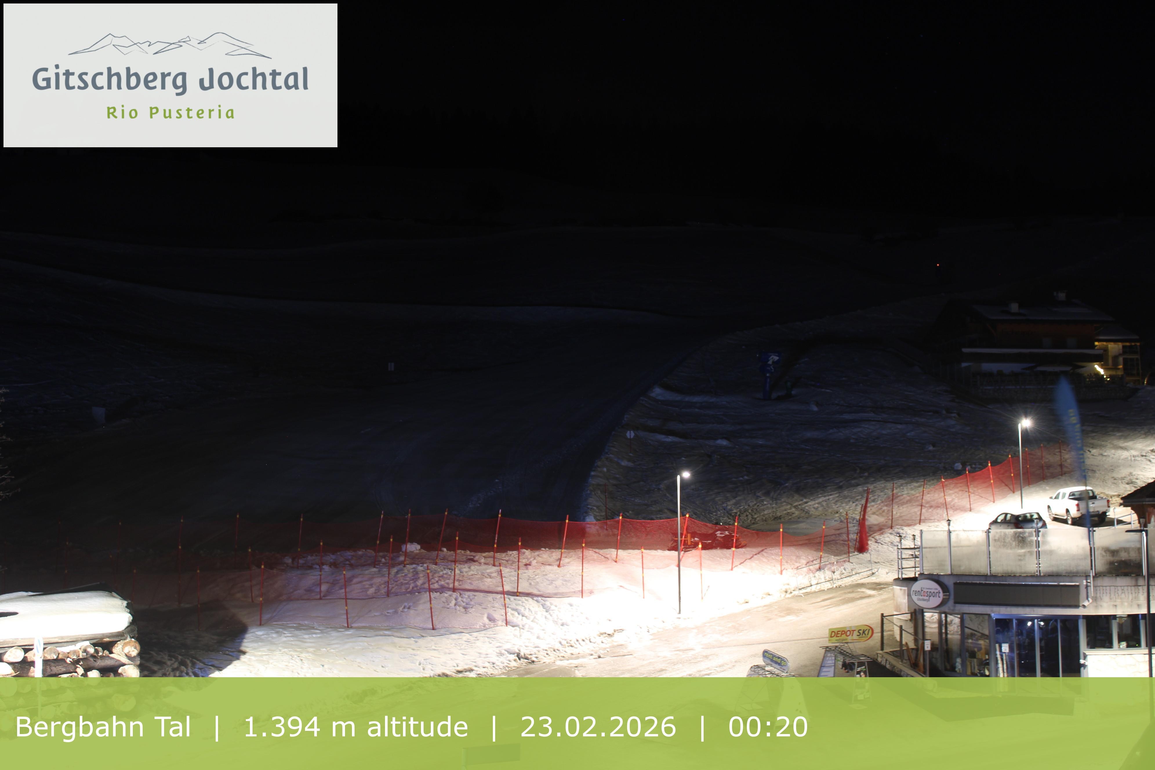 Archiv Foto Webcam Sicht auf die Talstation Meransen in Südtirol