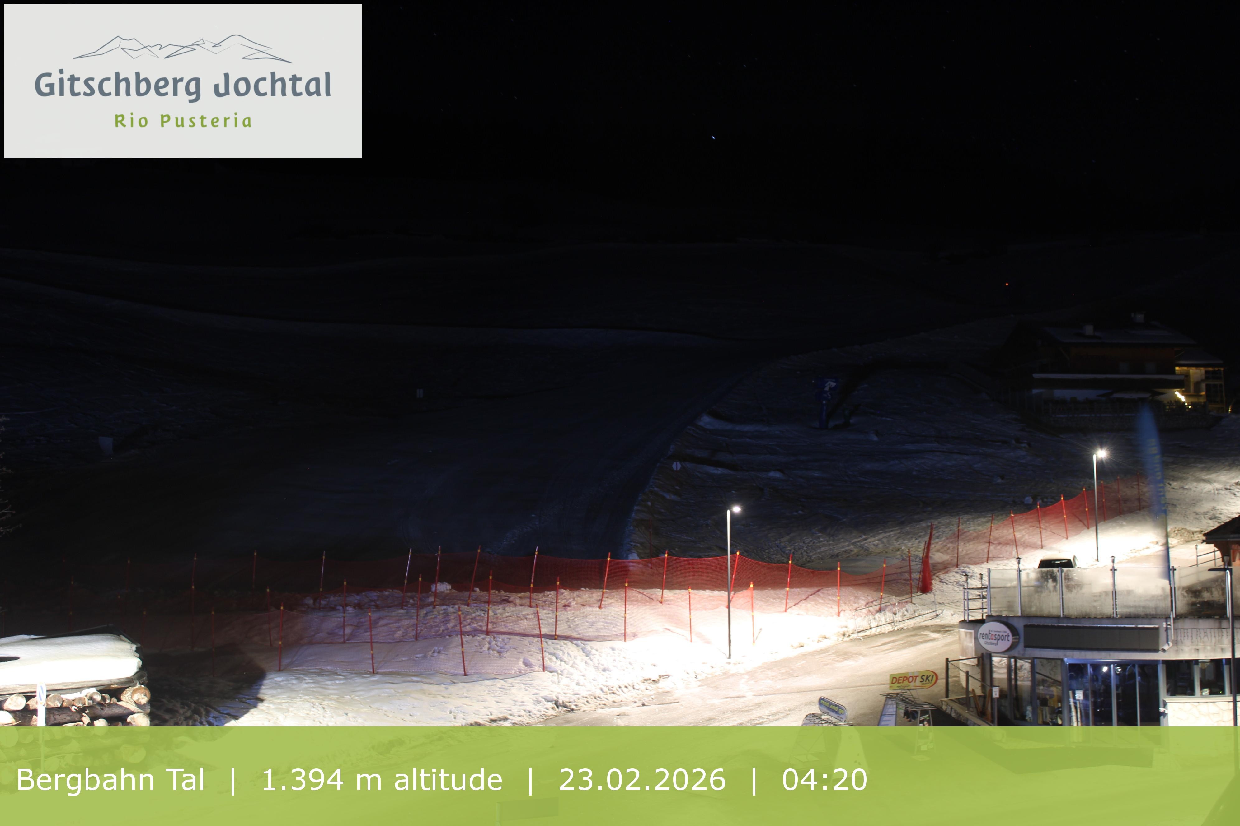 Archiv Foto Webcam Sicht auf die Talstation Meransen in Südtirol