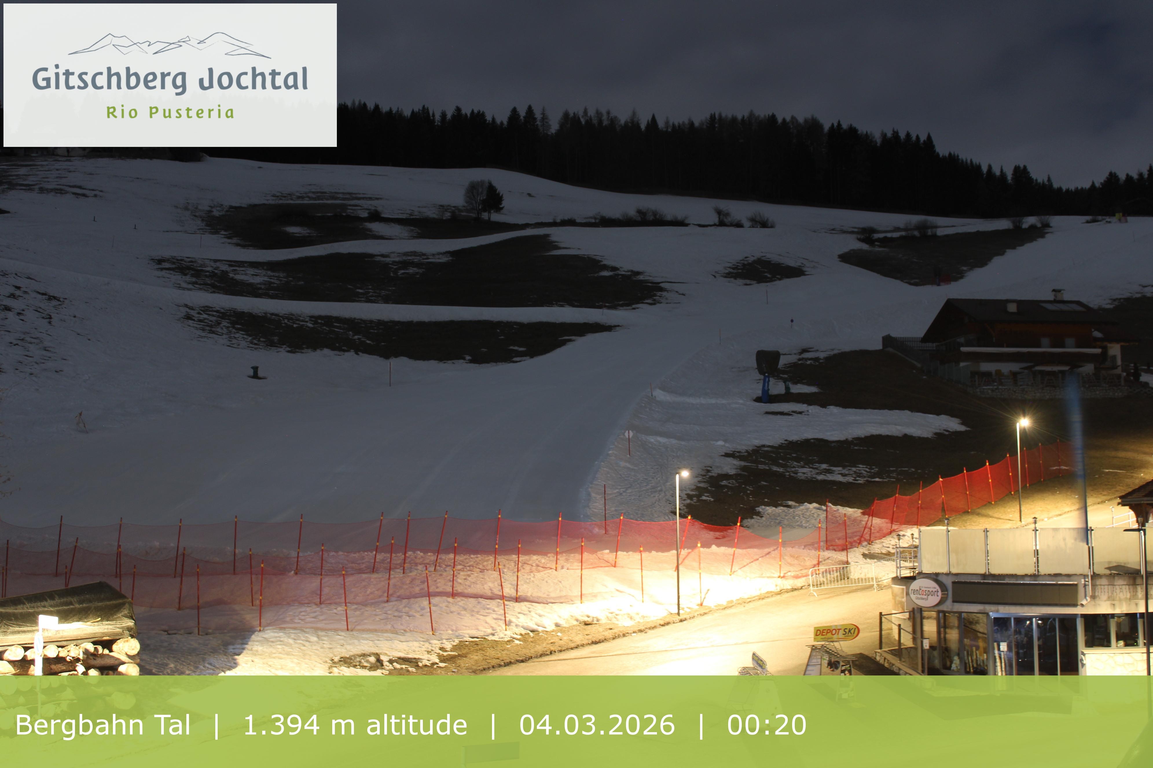 Archiv Foto Webcam Sicht auf die Talstation Meransen in Südtirol