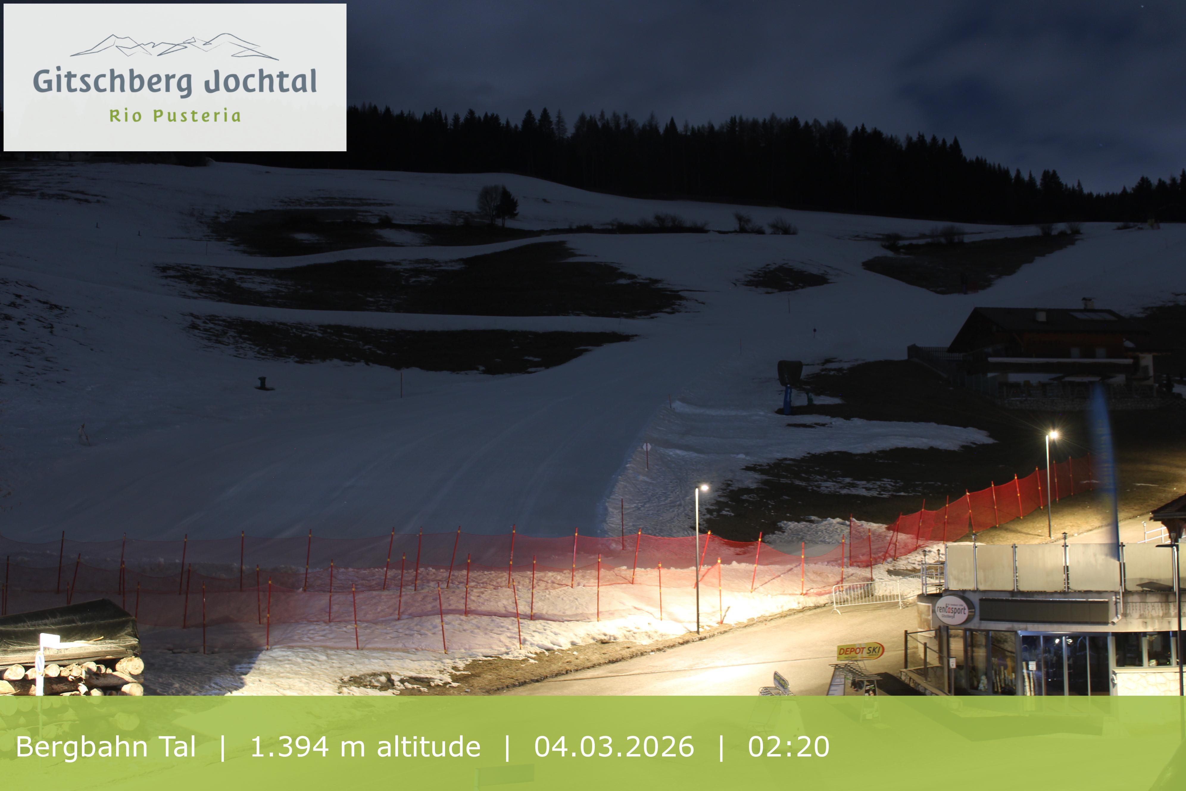 Archiv Foto Webcam Sicht auf die Talstation Meransen in Südtirol