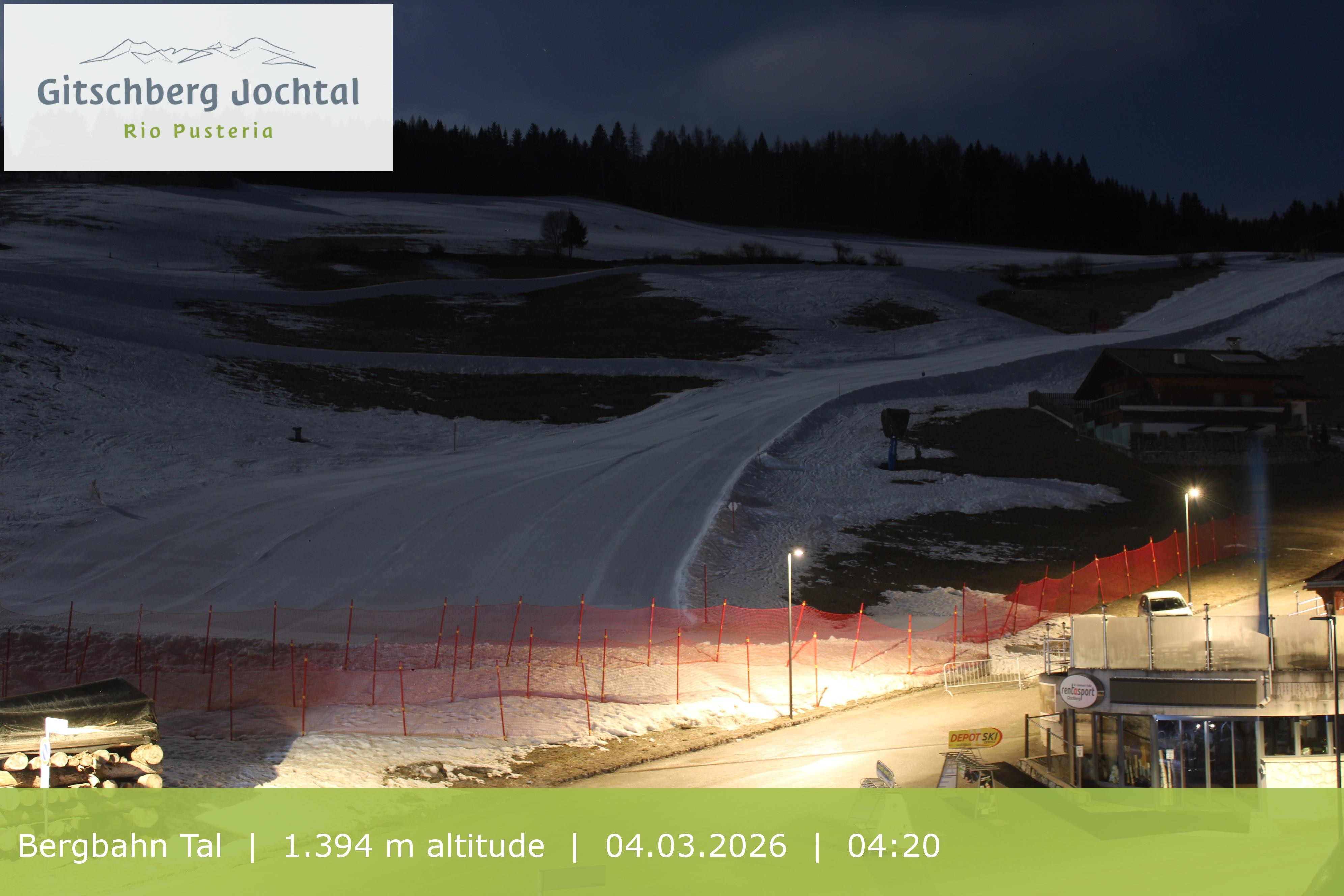 Archiv Foto Webcam Sicht auf die Talstation Meransen in Südtirol