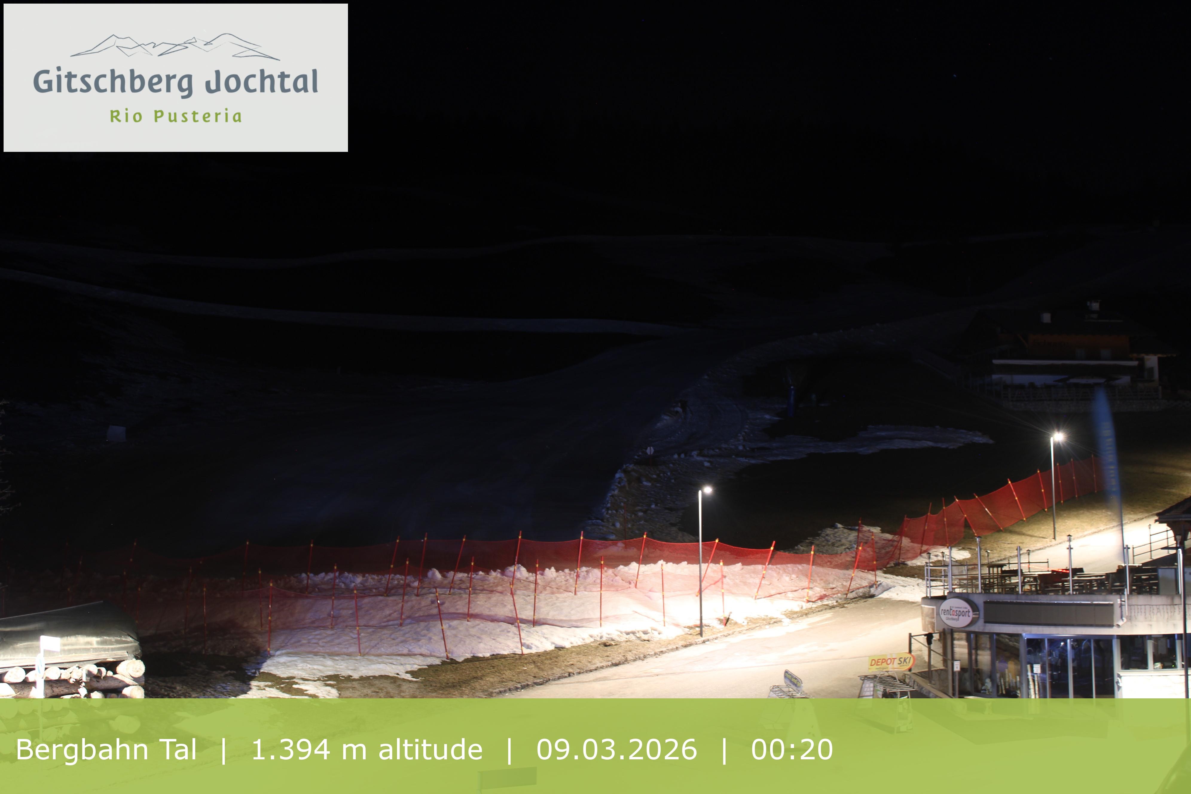 Archiv Foto Webcam Sicht auf die Talstation Meransen in Südtirol