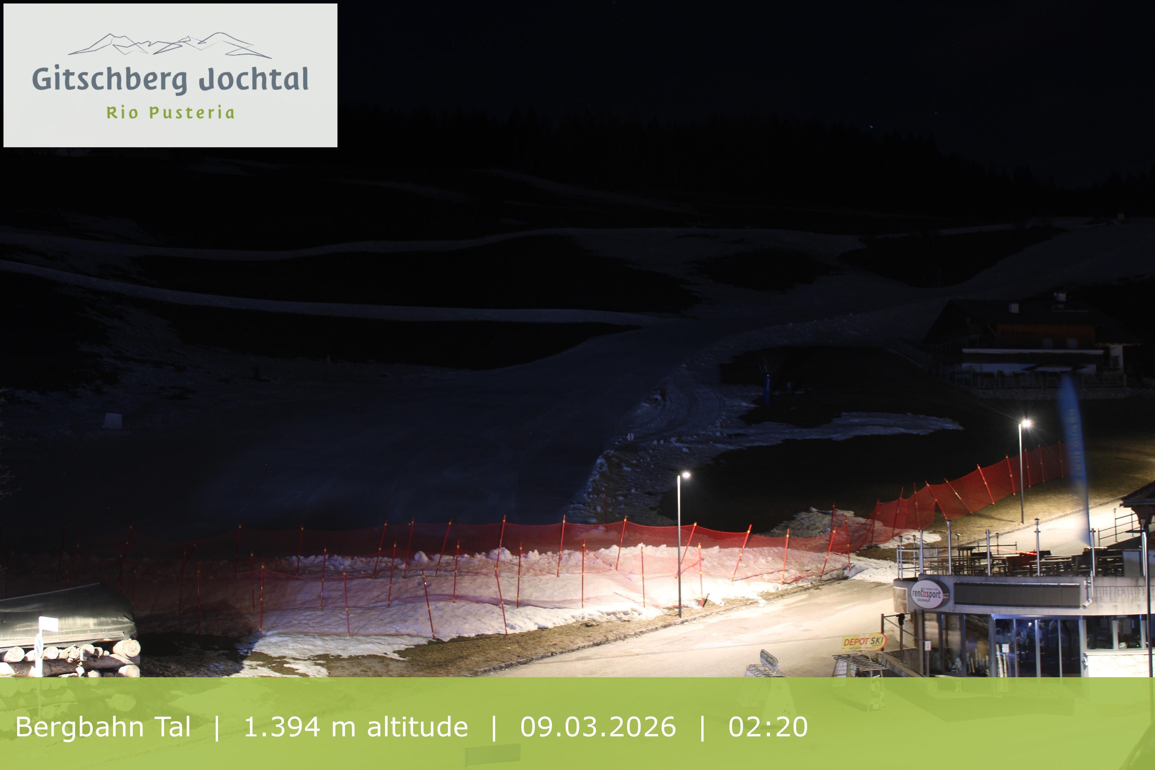 Archiv Foto Webcam Sicht auf die Talstation Meransen in Südtirol