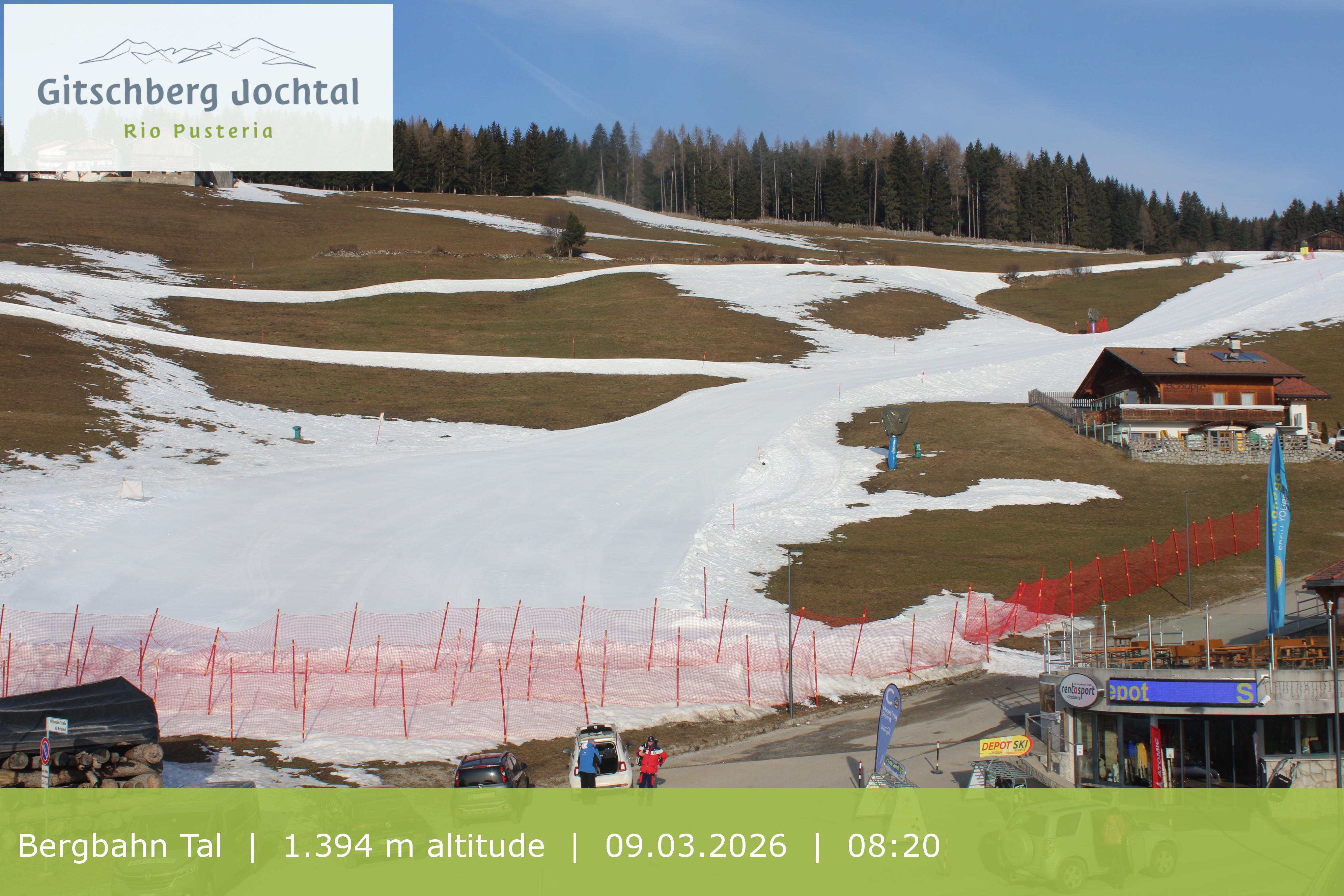 Archiv Foto Webcam Sicht auf die Talstation Meransen in Südtirol