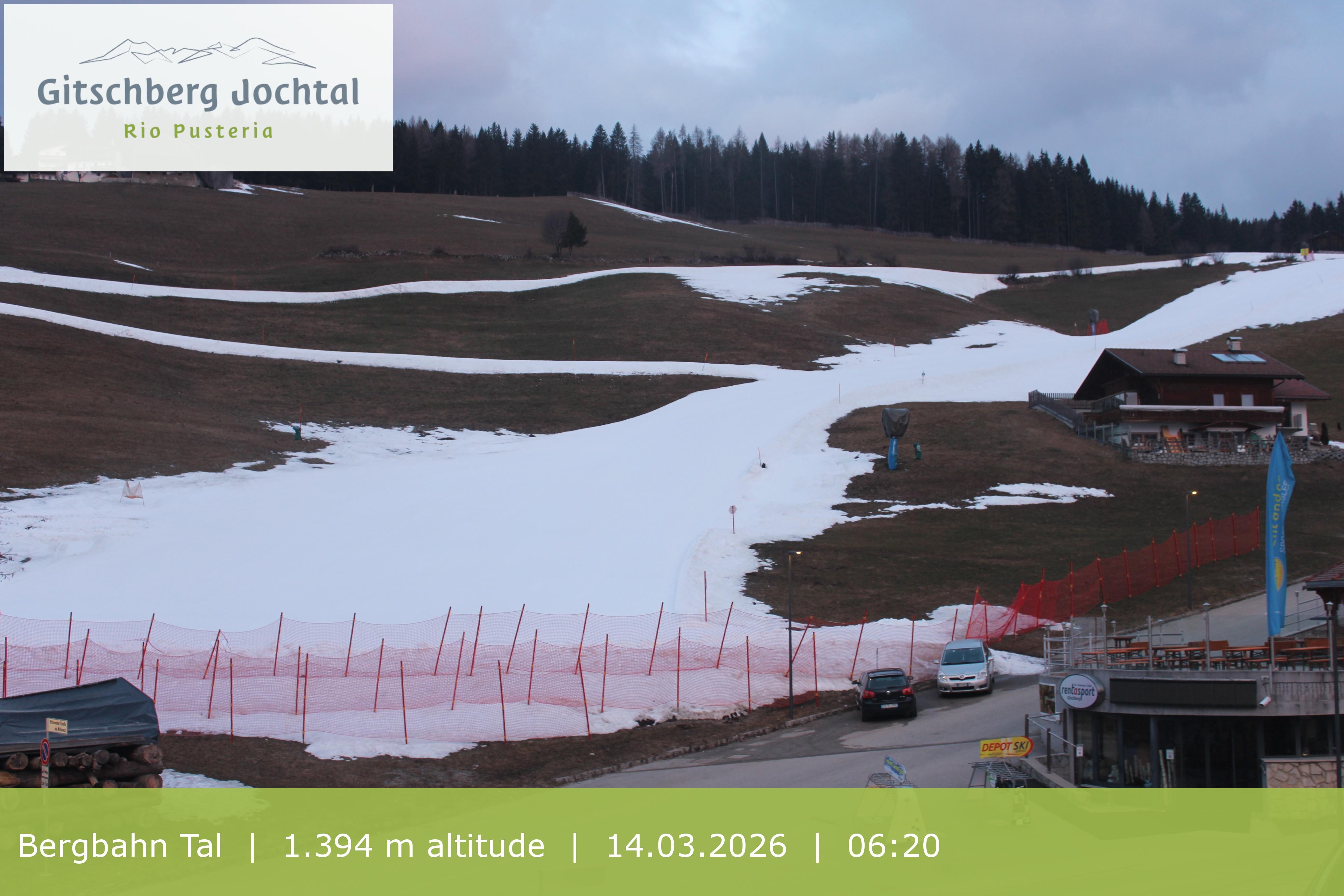 Archived image Webcam View of Base Station Meransen in South Tyrol
