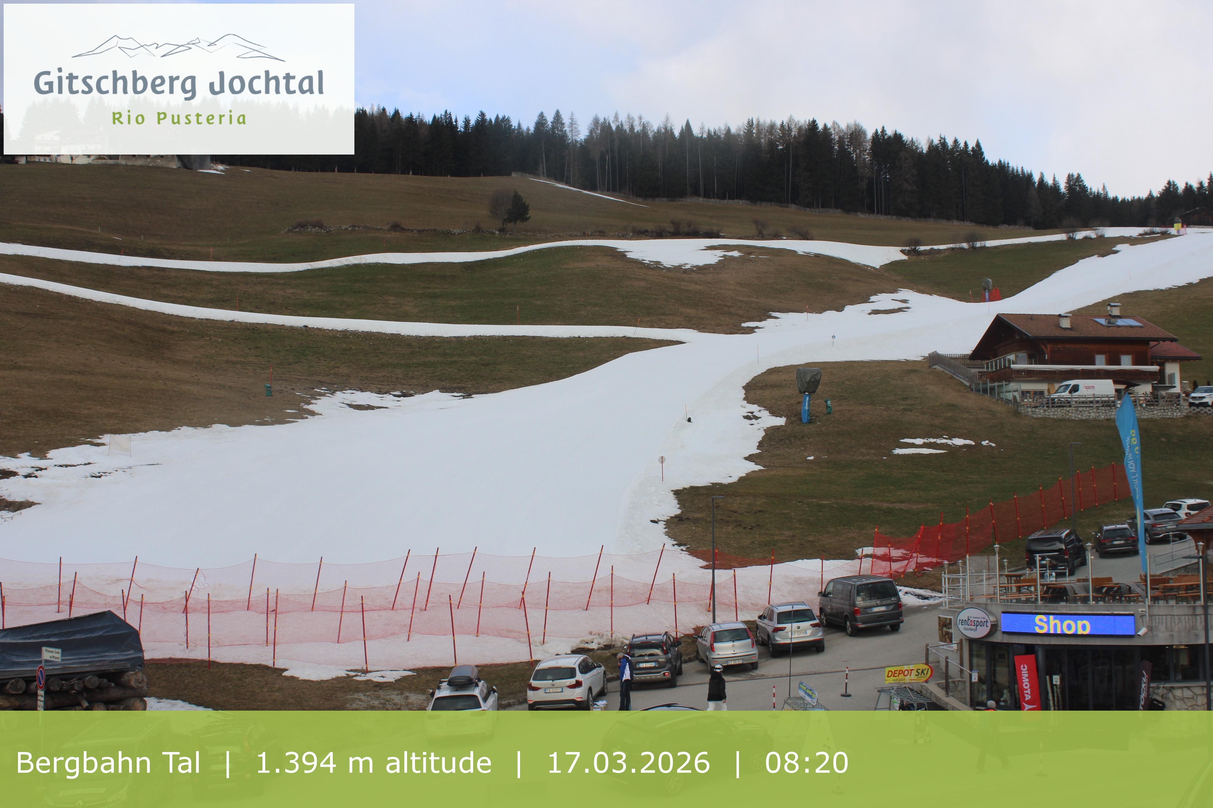 Archiv Foto Webcam Sicht auf die Talstation Meransen in Südtirol