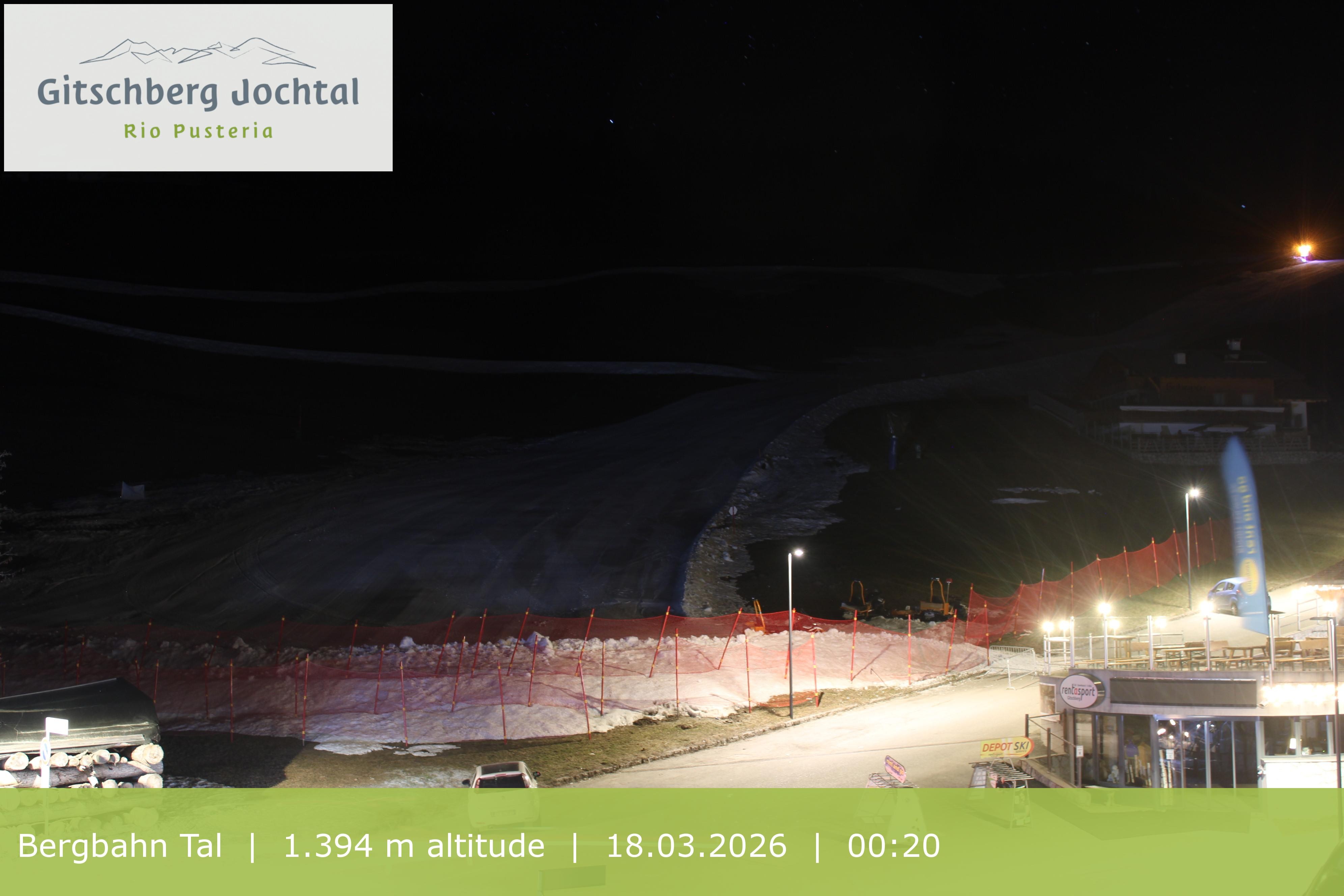 Archiv Foto Webcam Sicht auf die Talstation Meransen in Südtirol