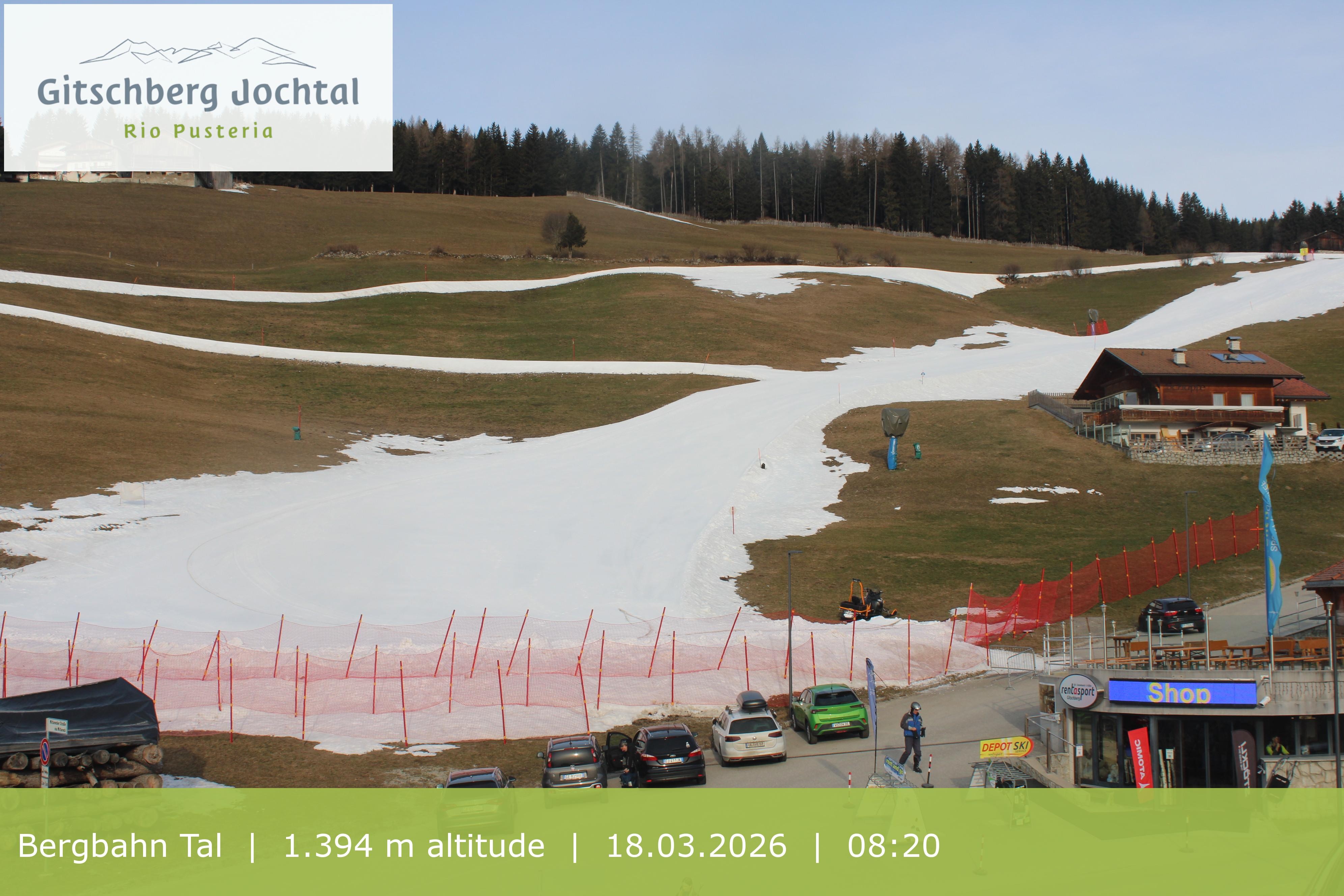 Archiv Foto Webcam Sicht auf die Talstation Meransen in Südtirol