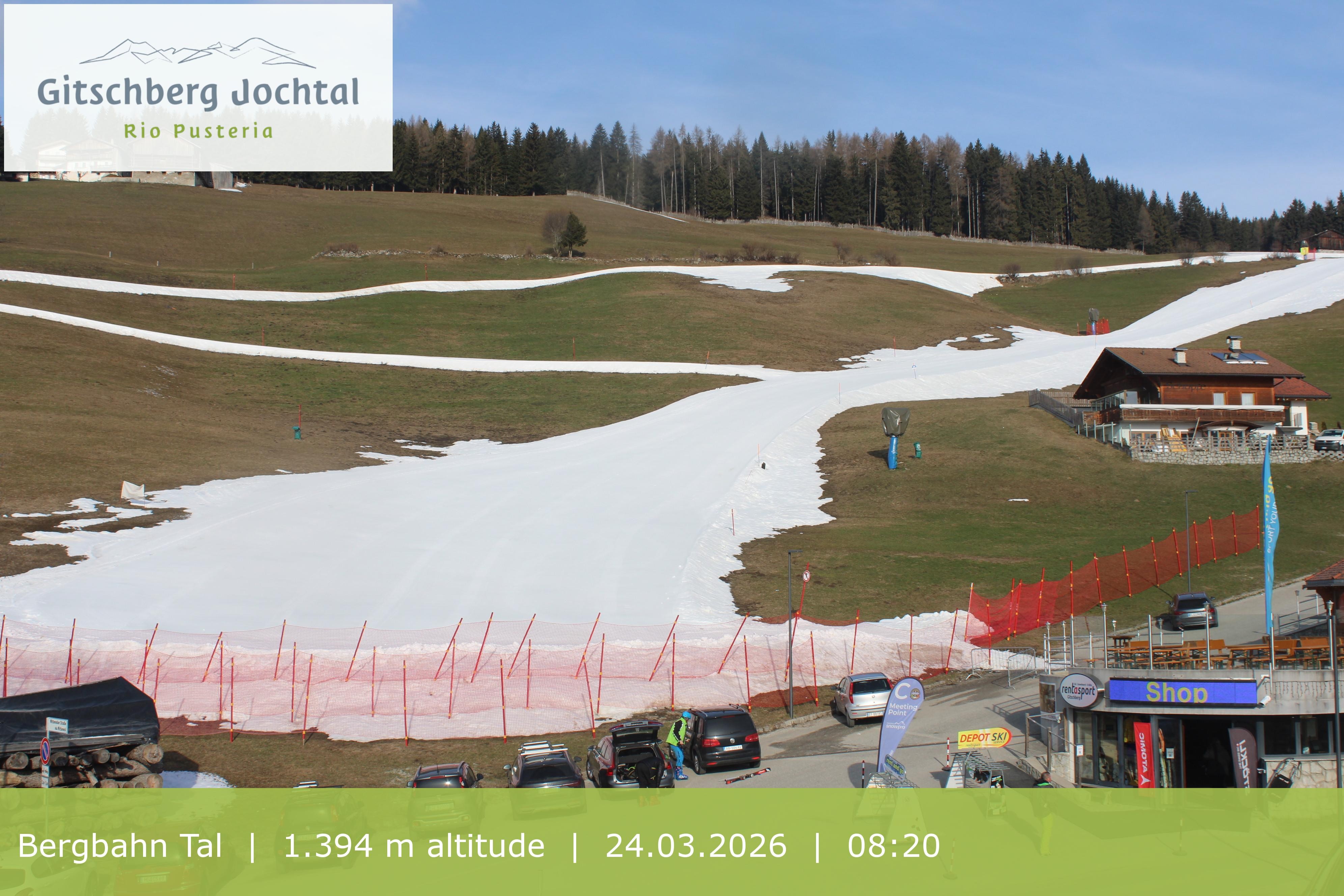 Archiv Foto Webcam Sicht auf die Talstation Meransen in Südtirol
