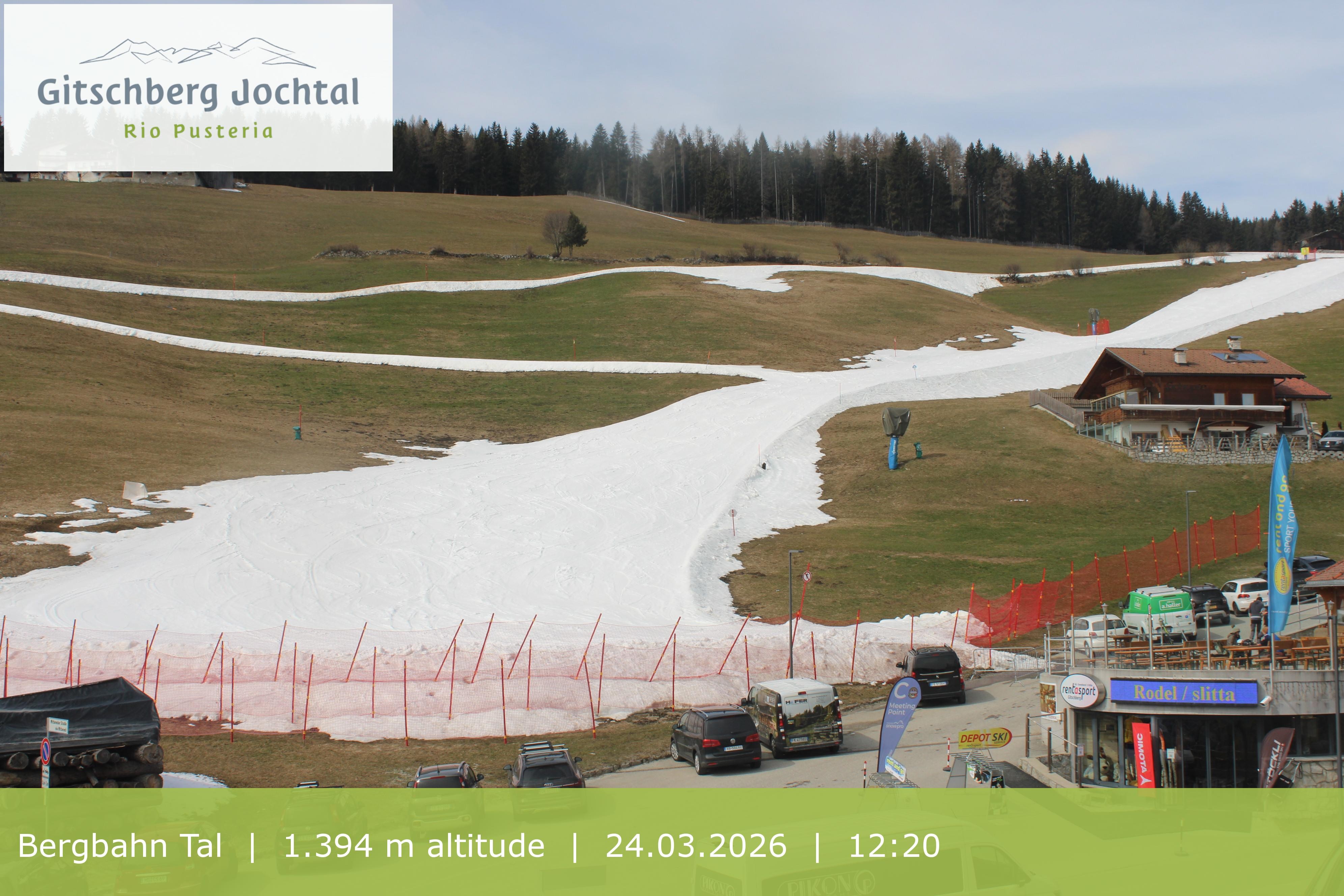 Archiv Foto Webcam Sicht auf die Talstation Meransen in Südtirol