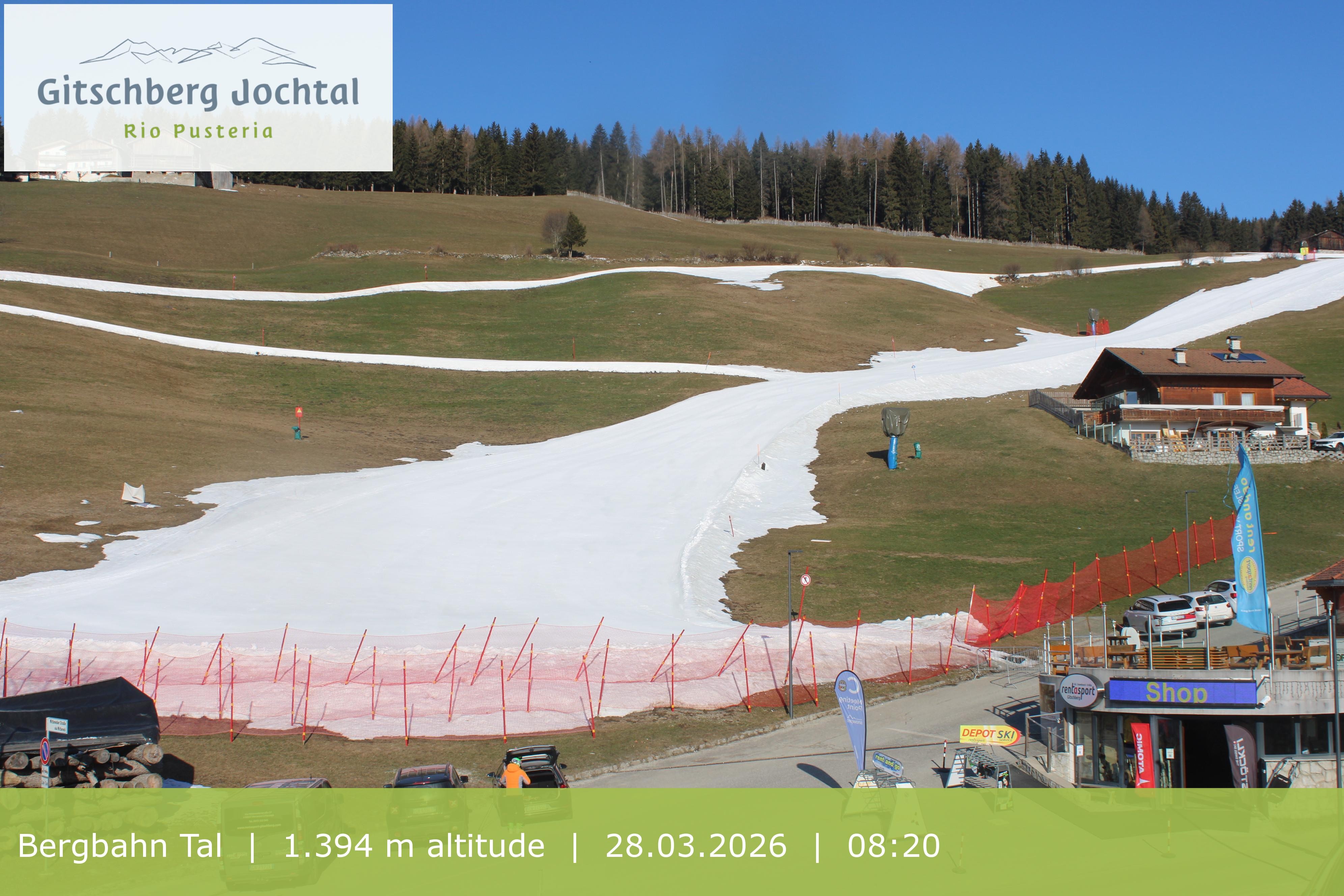 Archiv Foto Webcam Sicht auf die Talstation Meransen in Südtirol