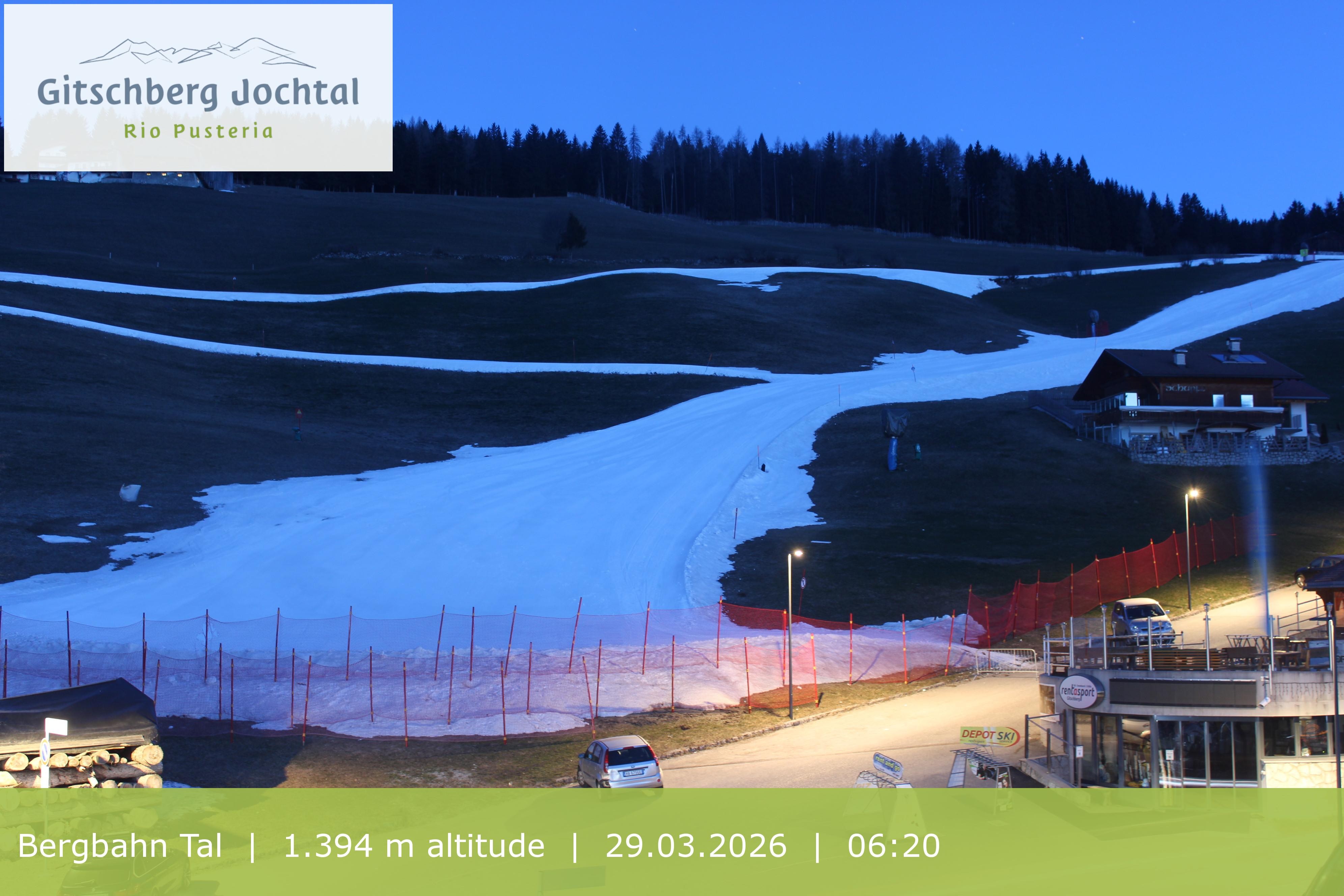 Archived image Webcam View of Base Station Meransen in South Tyrol
