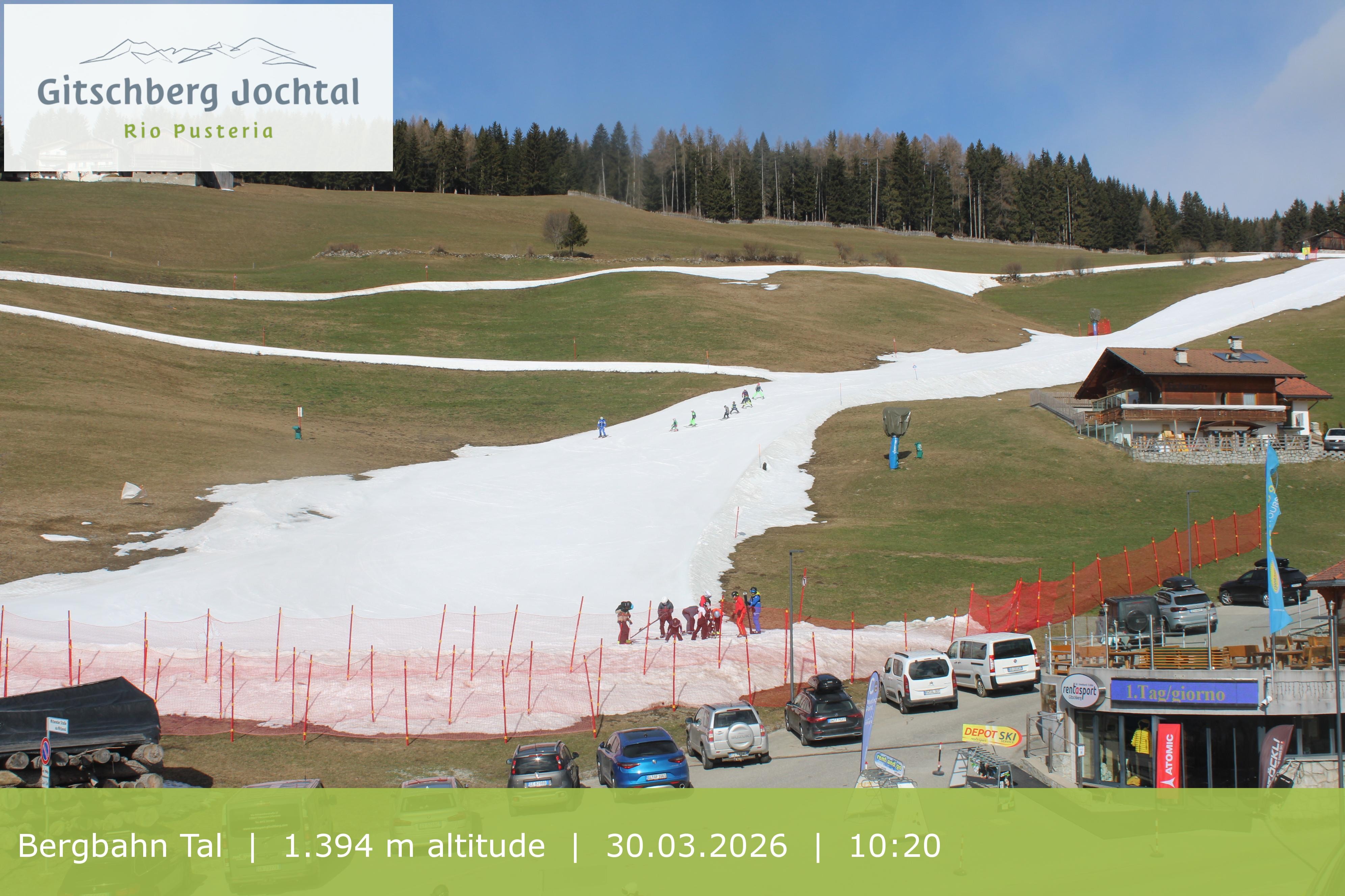 Archiv Foto Webcam Sicht auf die Talstation Meransen in Südtirol
