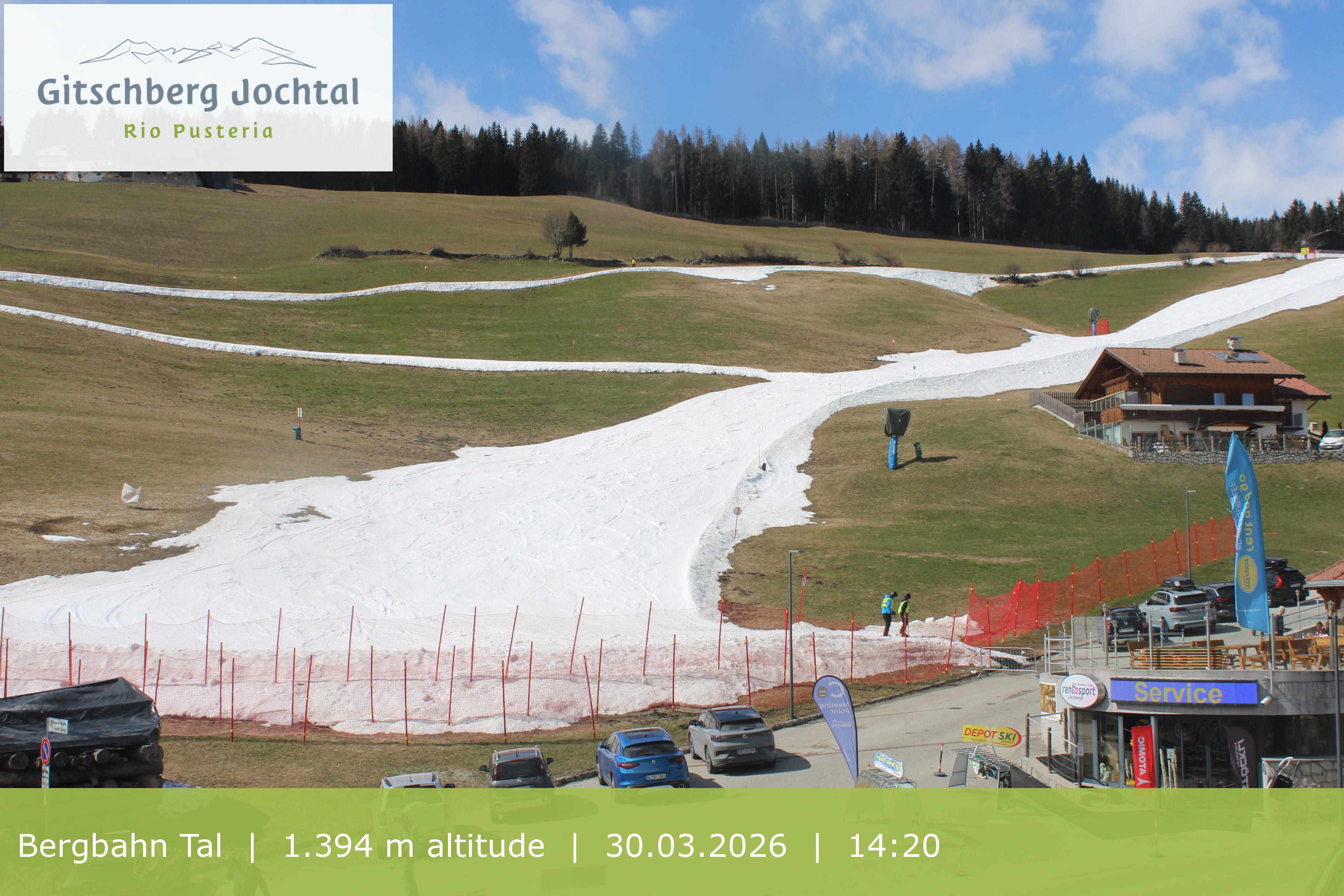 Archiv Foto Webcam Sicht auf die Talstation Meransen in Südtirol