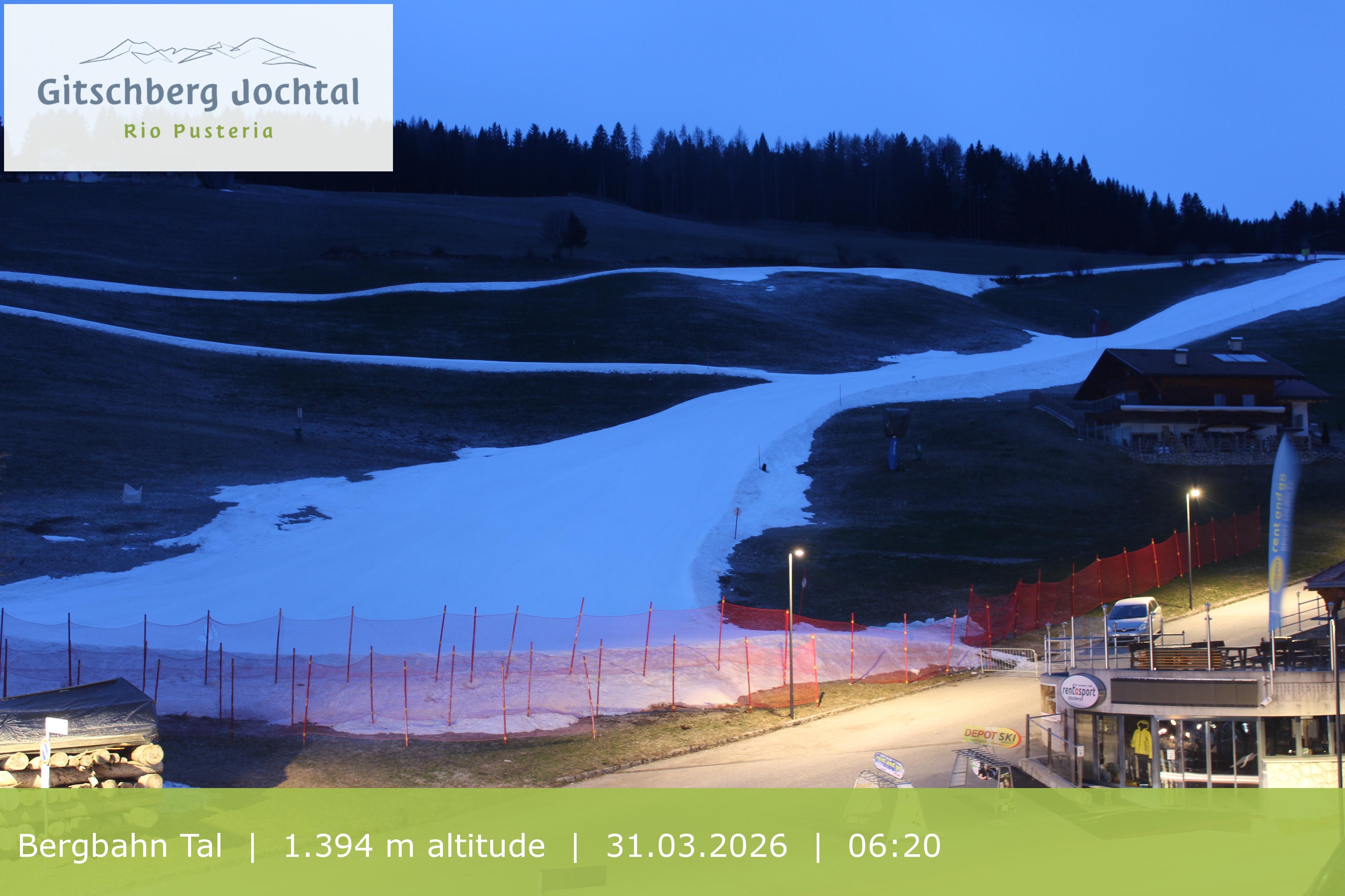 Archived image Webcam View of Base Station Meransen in South Tyrol