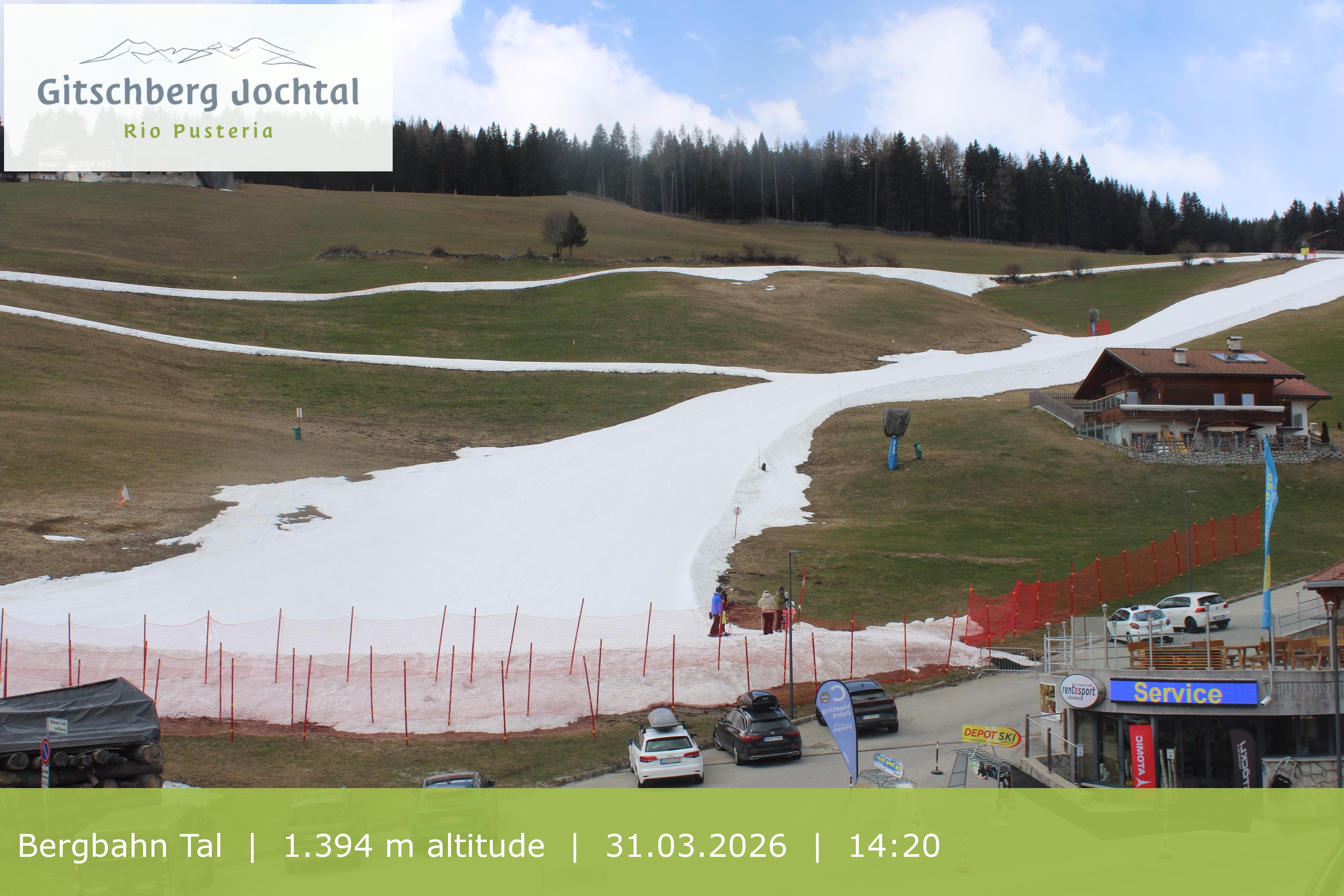 Archived image Webcam View of Base Station Meransen in South Tyrol