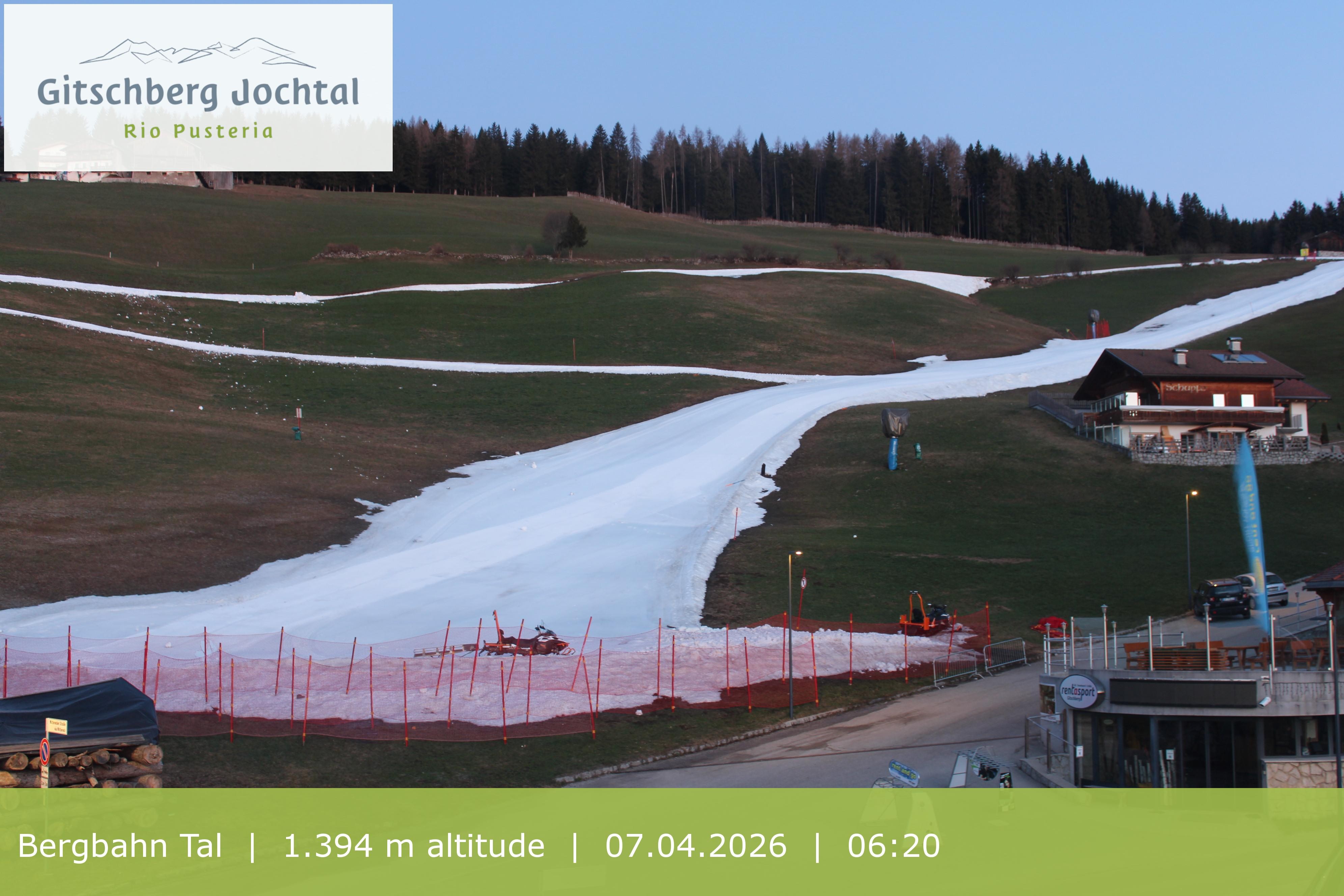 Archived image Webcam View of Base Station Meransen in South Tyrol