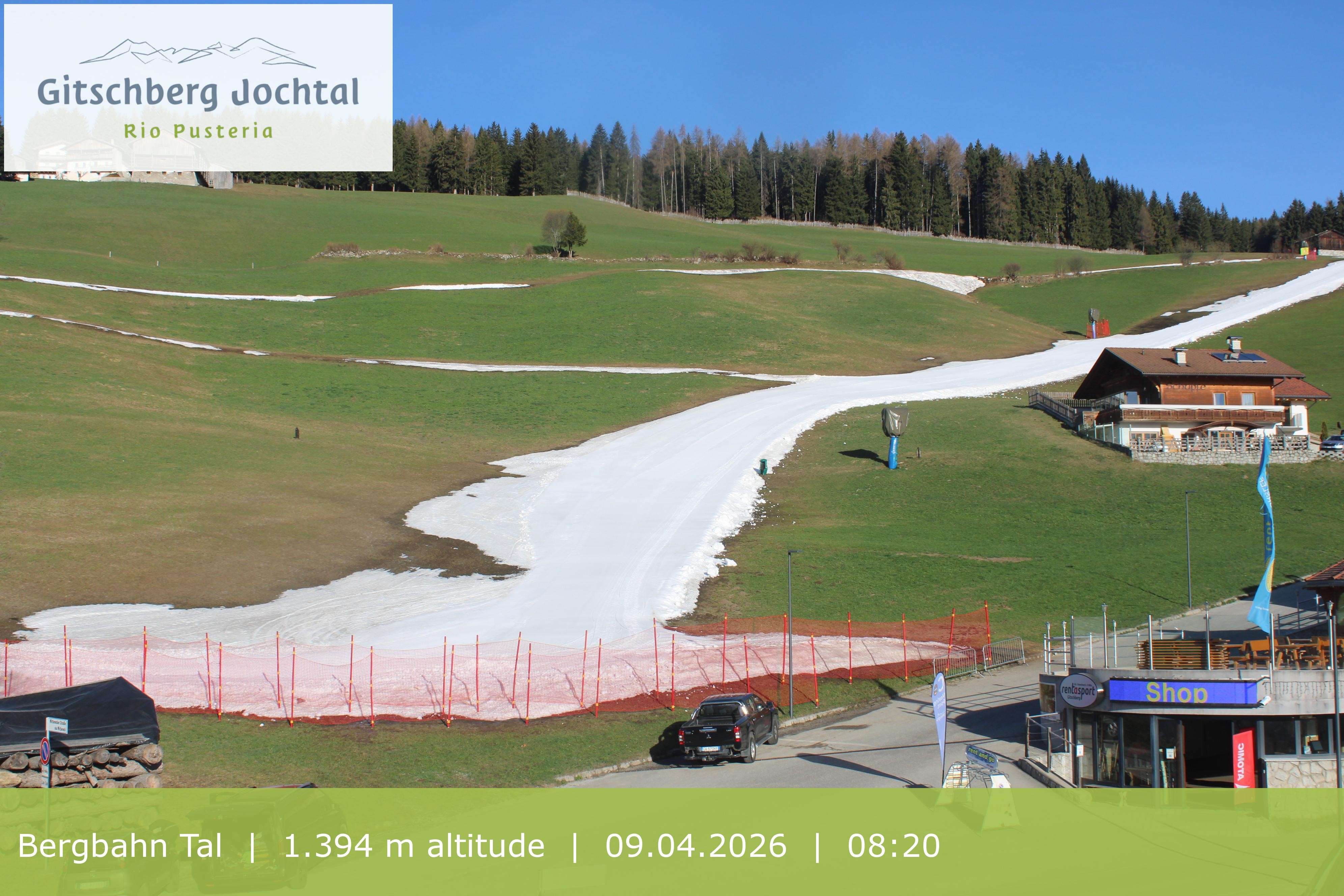 Archiv Foto Webcam Sicht auf die Talstation Meransen in Südtirol