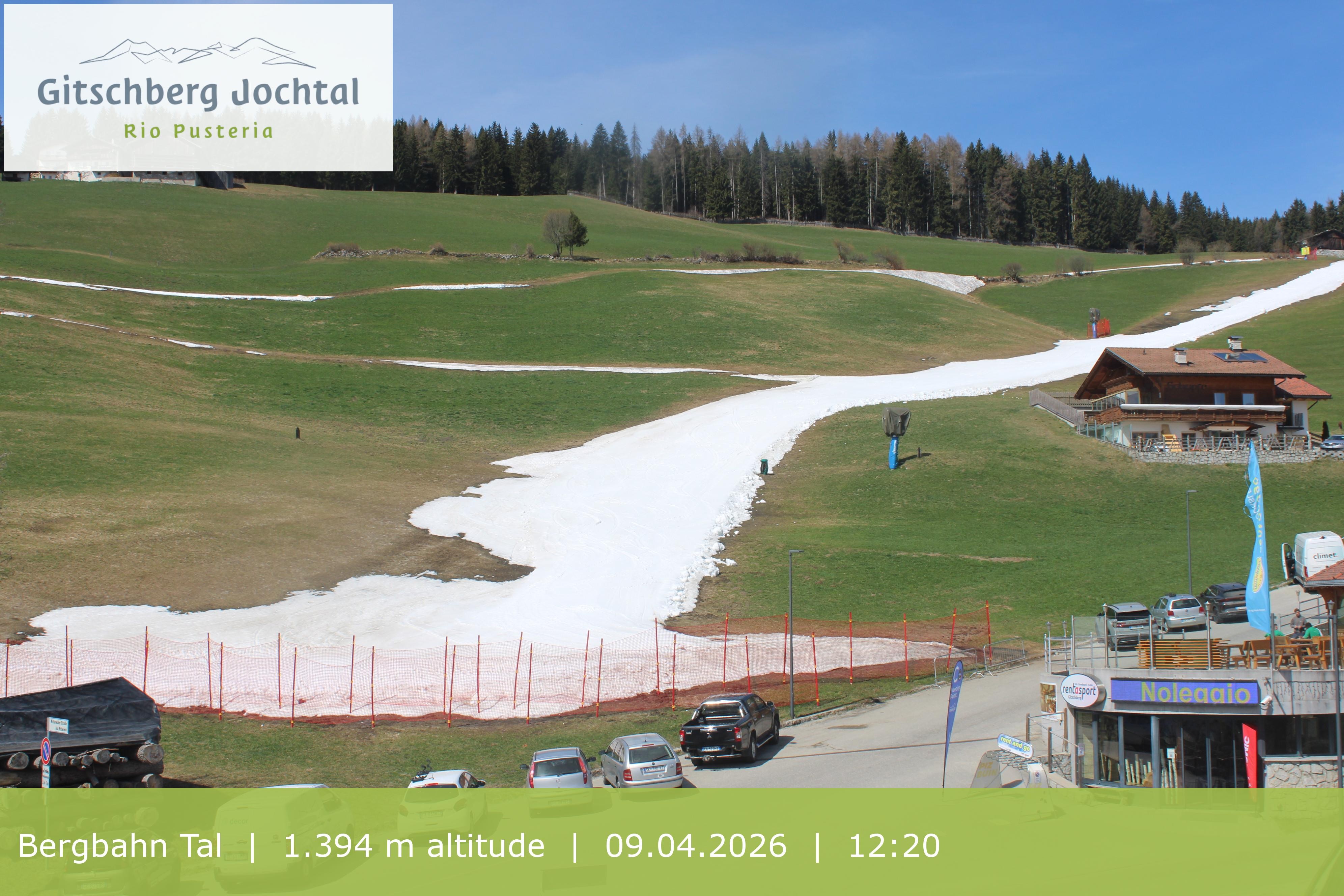 Archiv Foto Webcam Sicht auf die Talstation Meransen in Südtirol
