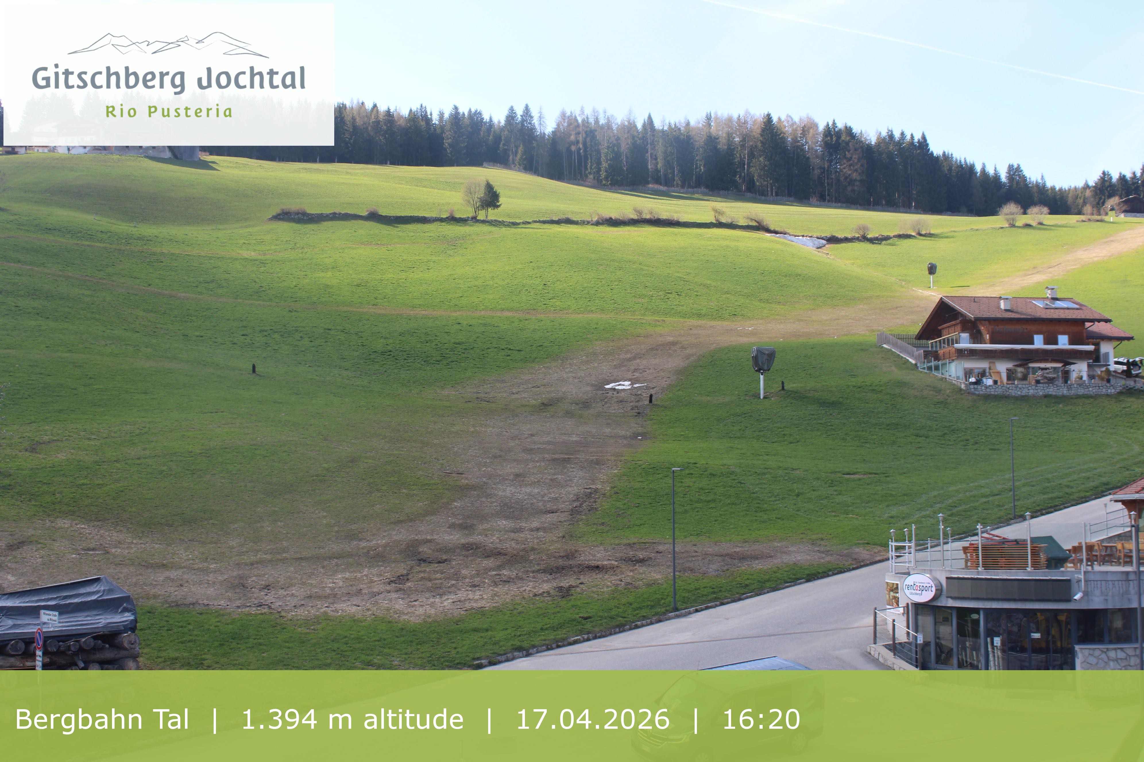 Archiv Foto Webcam Sicht auf die Talstation Meransen in Südtirol