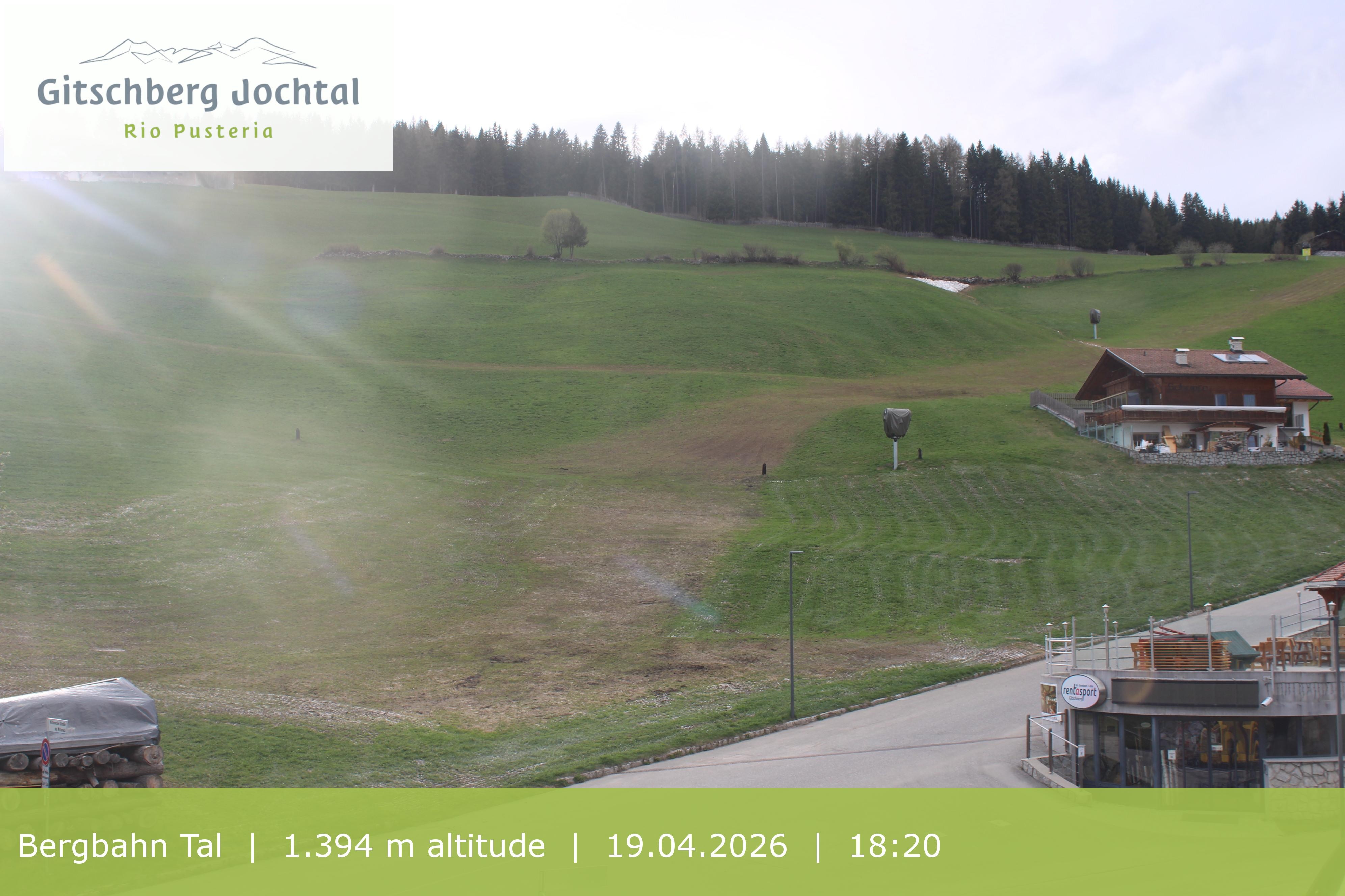 Archiv Foto Webcam Sicht auf die Talstation Meransen in Südtirol