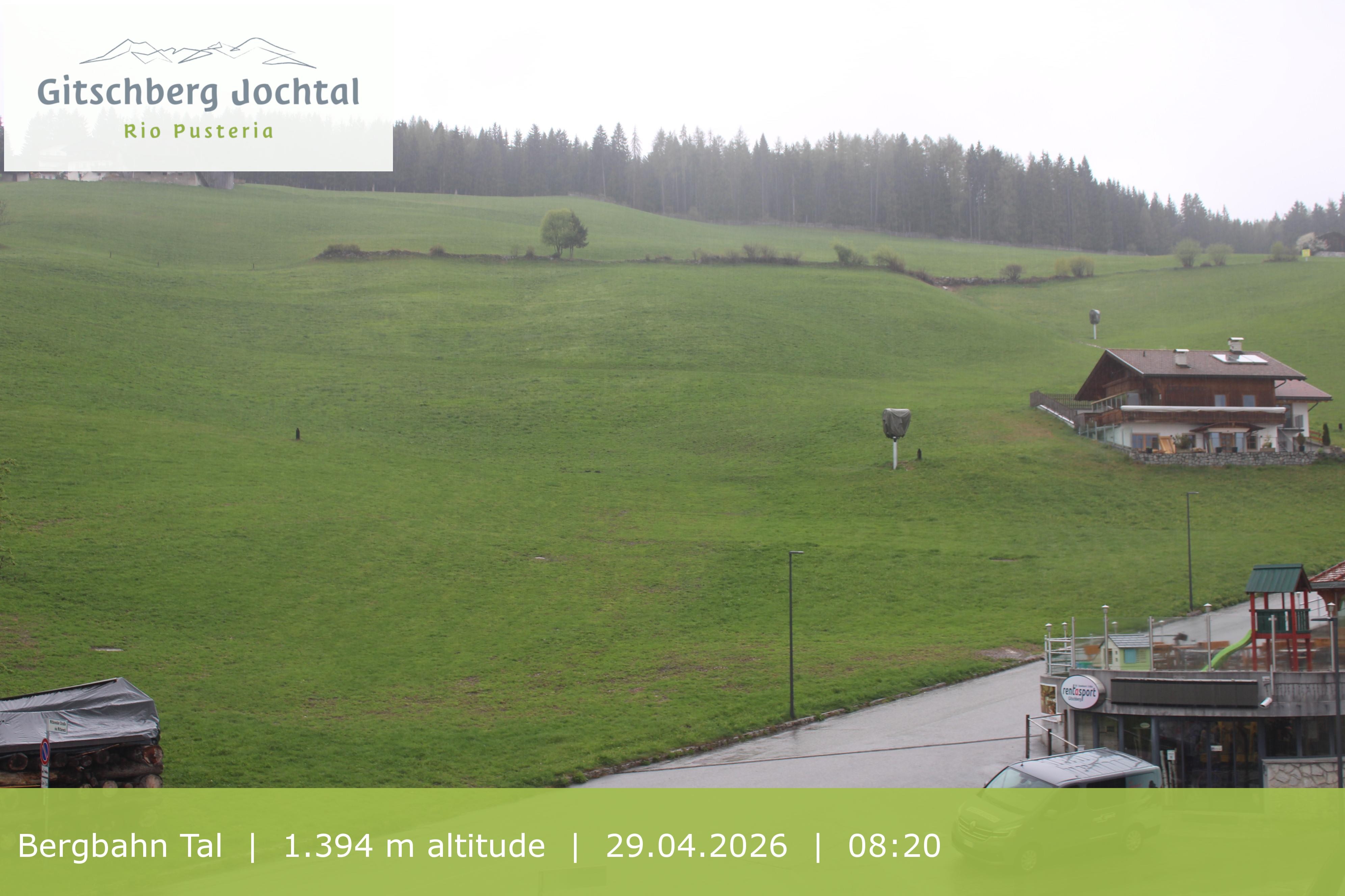 Archiv Foto Webcam Sicht auf die Talstation Meransen in Südtirol
