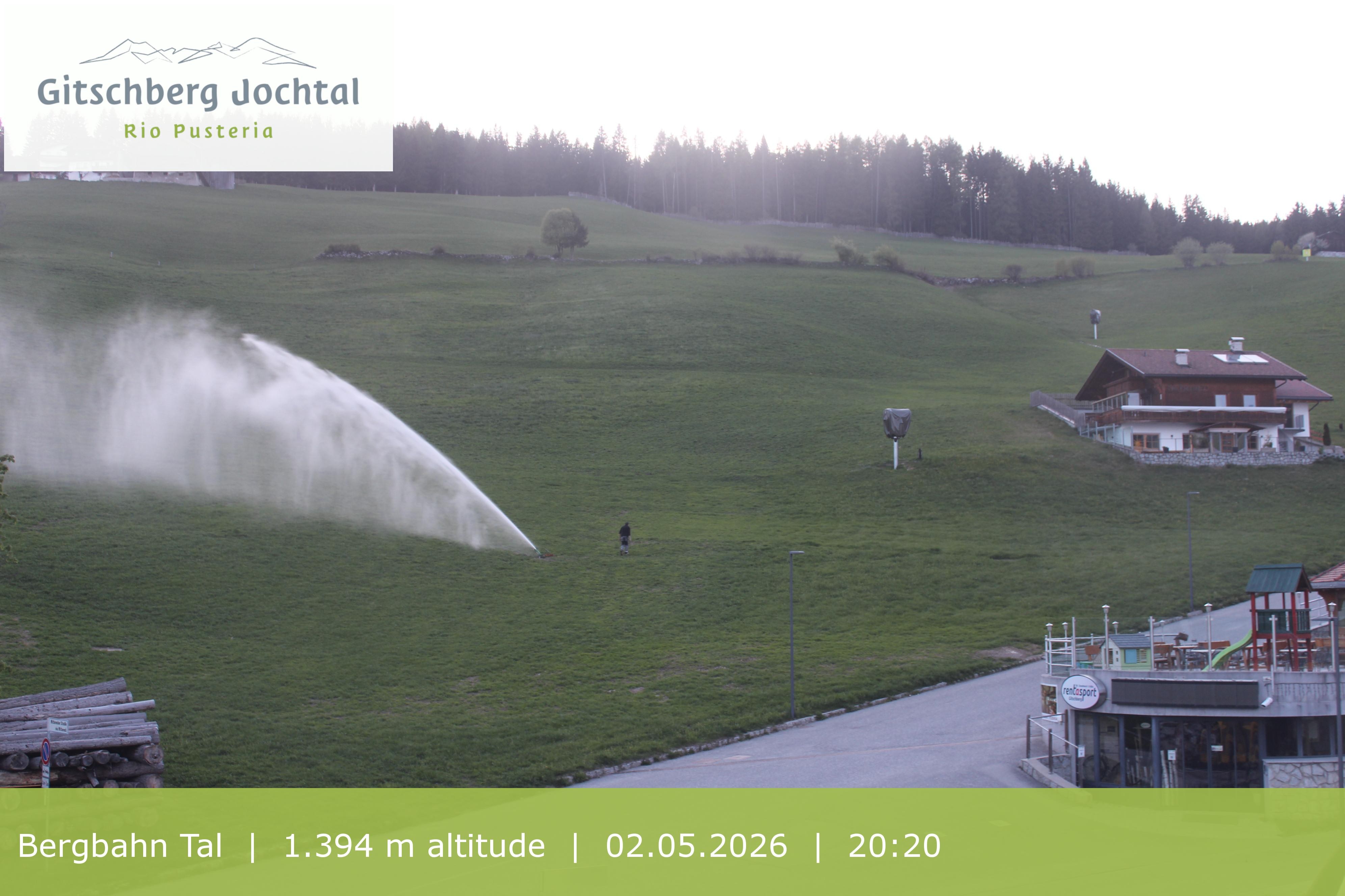 Archiv Foto Webcam Sicht auf die Talstation Meransen in Südtirol