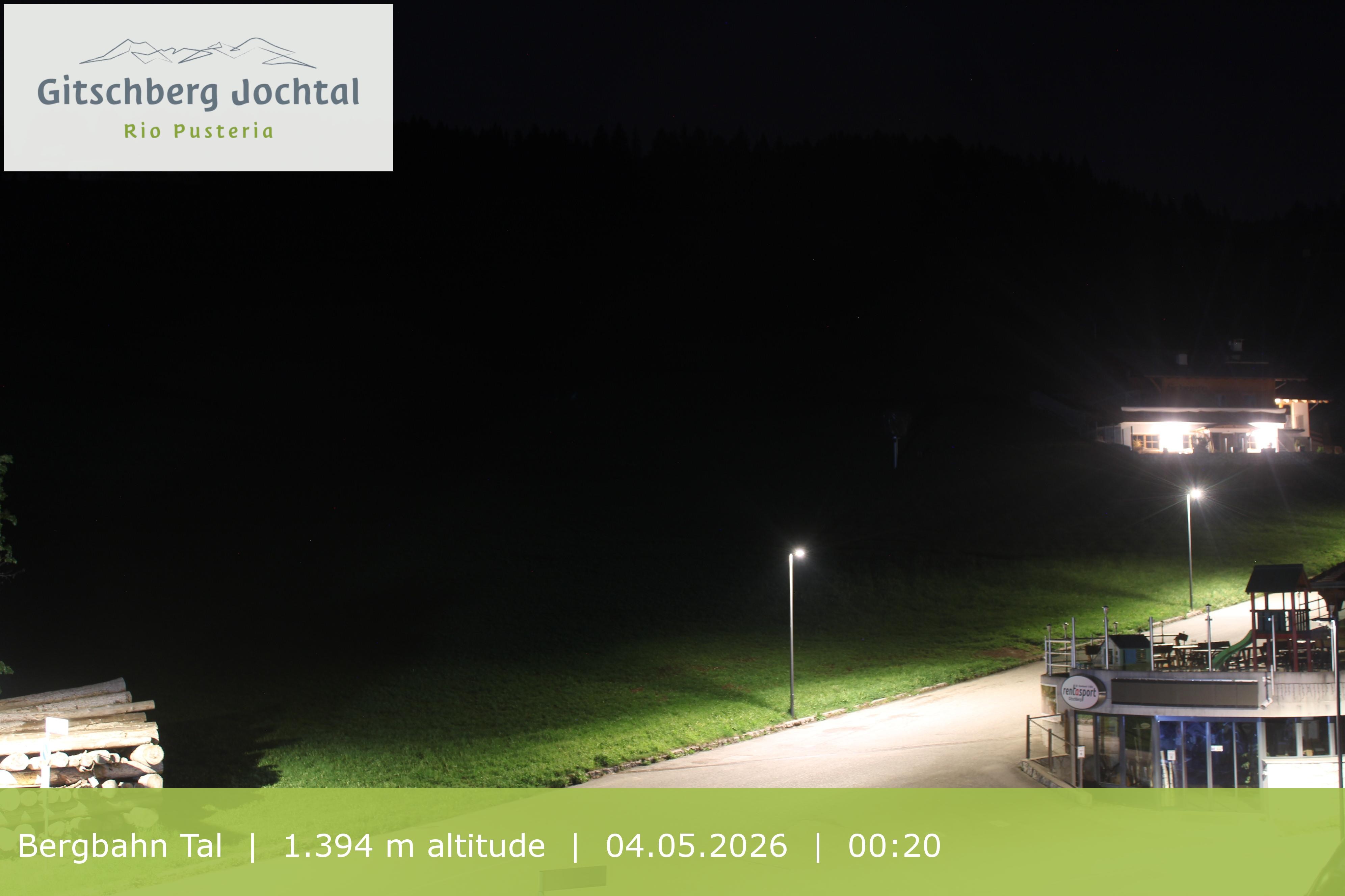 Archiv Foto Webcam Sicht auf die Talstation Meransen in Südtirol