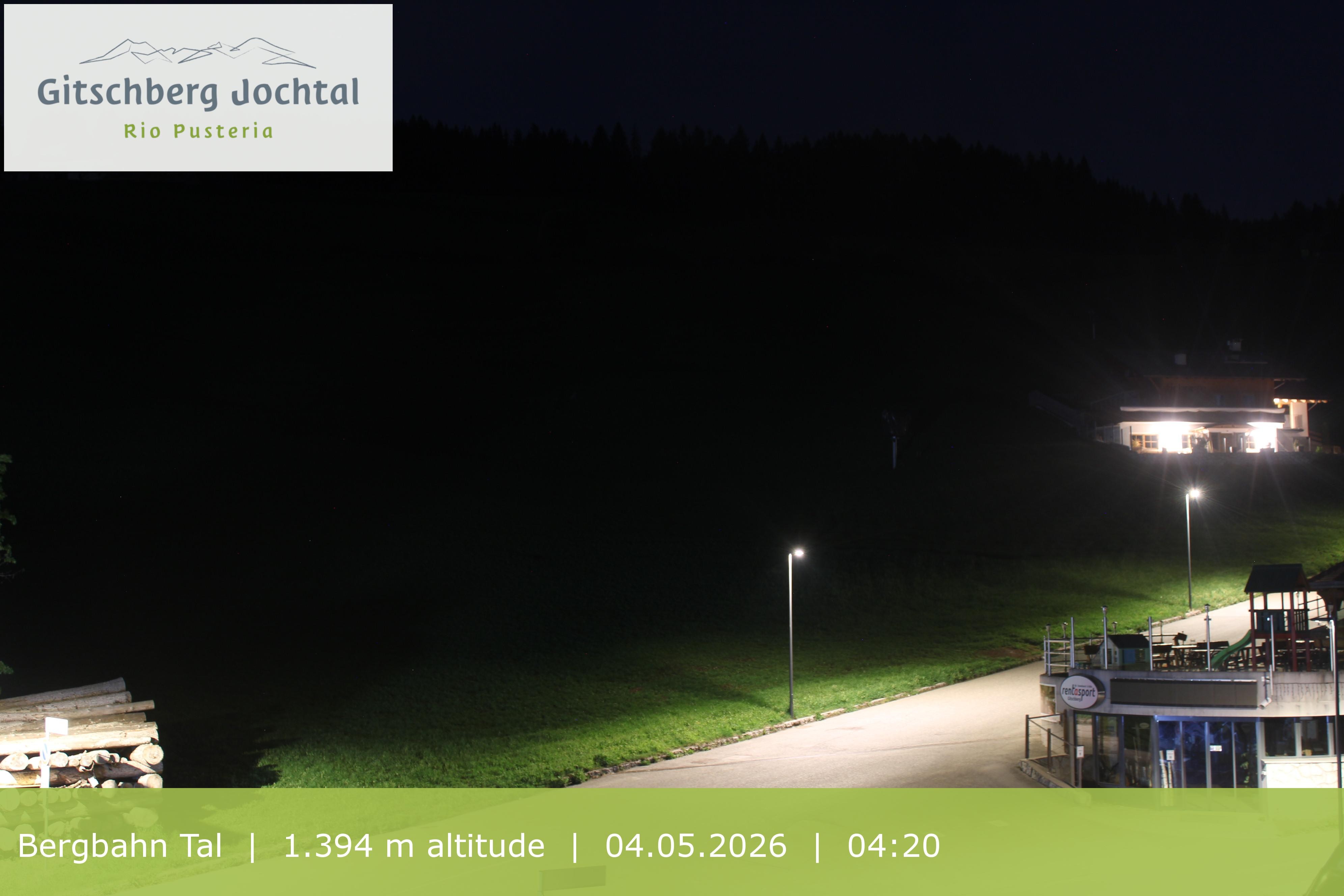 Archiv Foto Webcam Sicht auf die Talstation Meransen in Südtirol