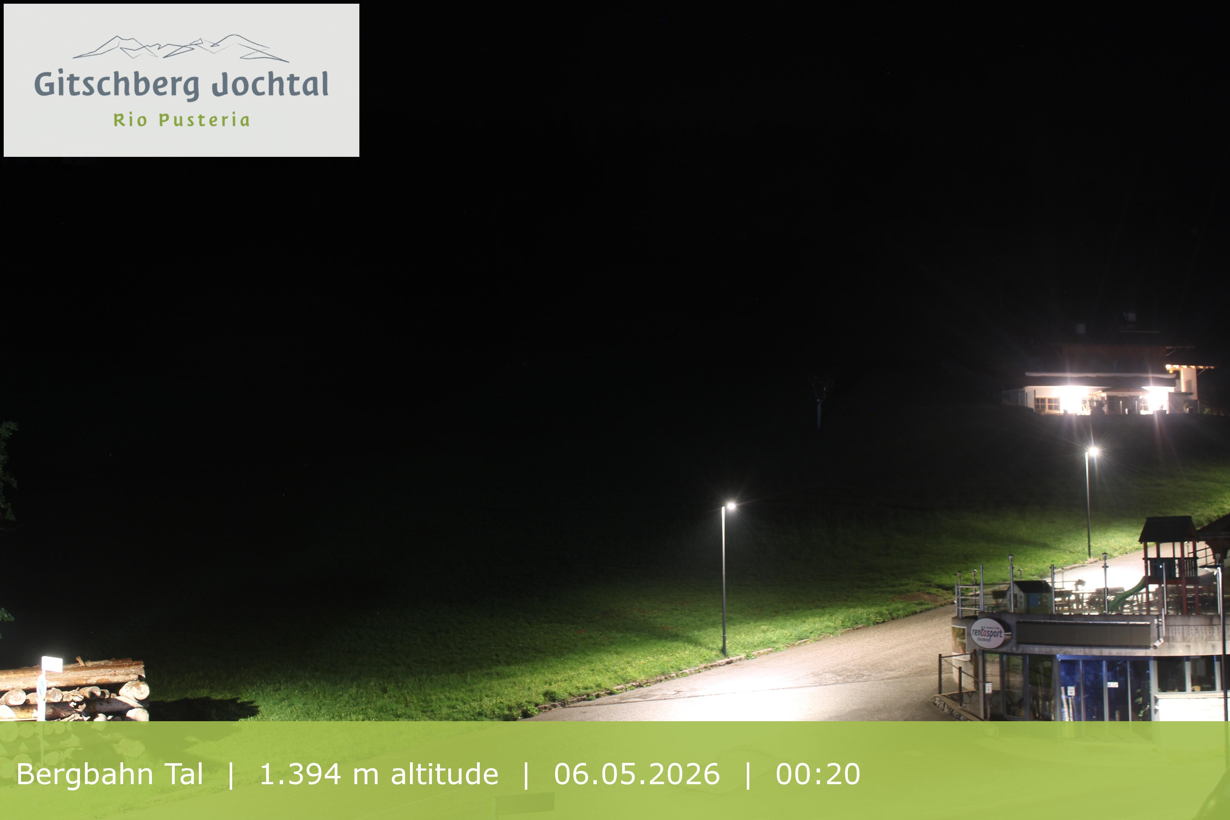Archiv Foto Webcam Sicht auf die Talstation Meransen in Südtirol