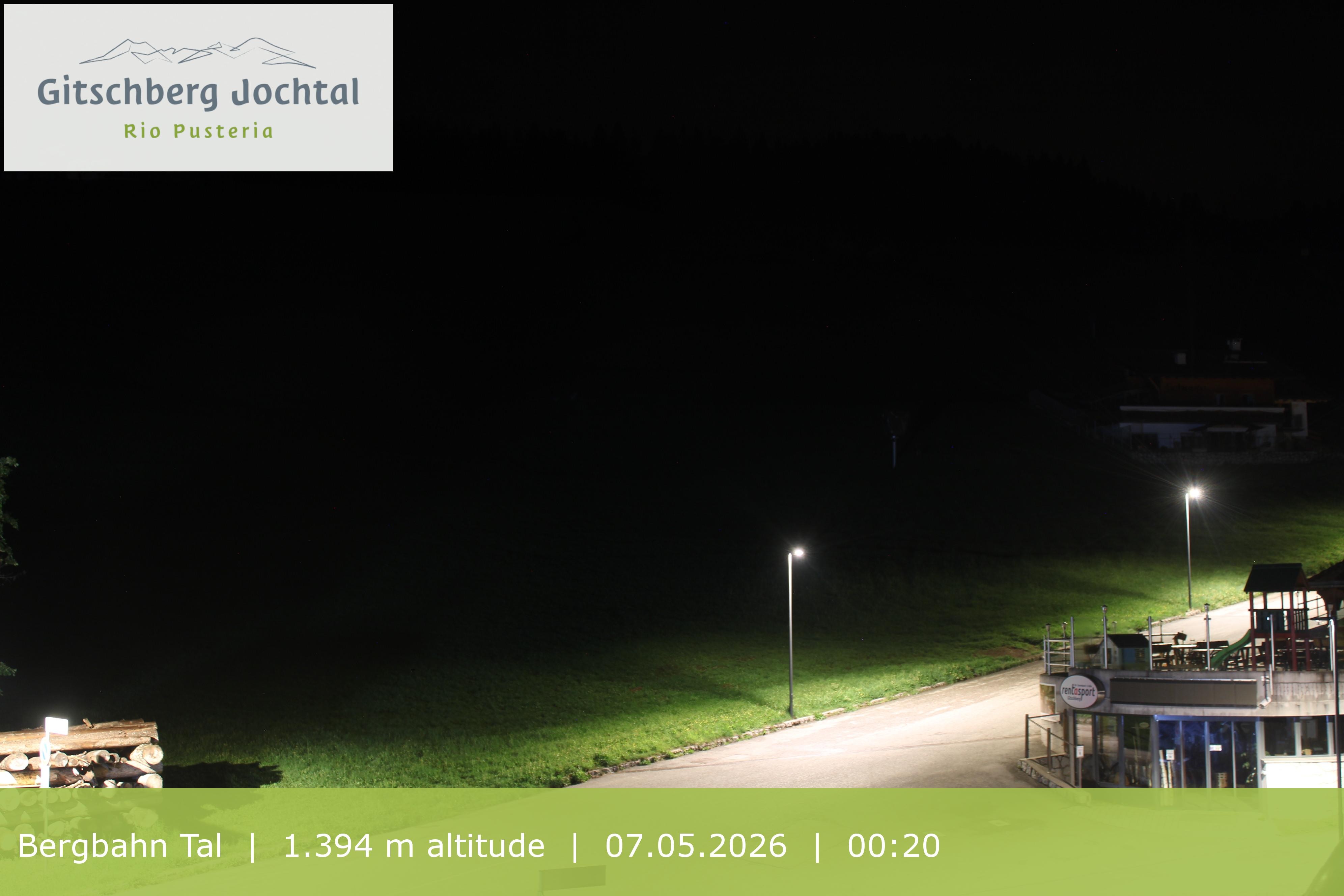 Archiv Foto Webcam Sicht auf die Talstation Meransen in Südtirol