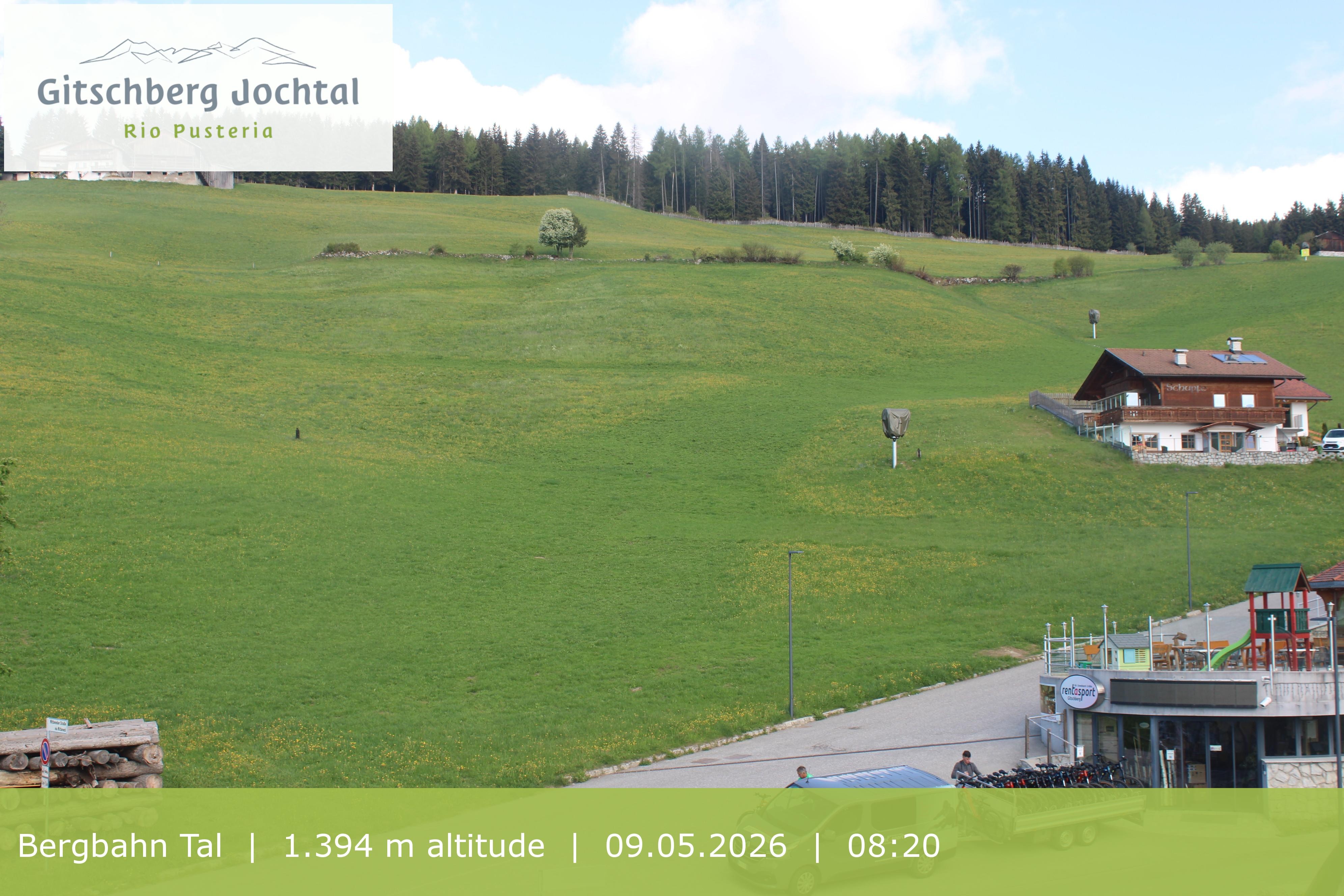 Archiv Foto Webcam Sicht auf die Talstation Meransen in Südtirol