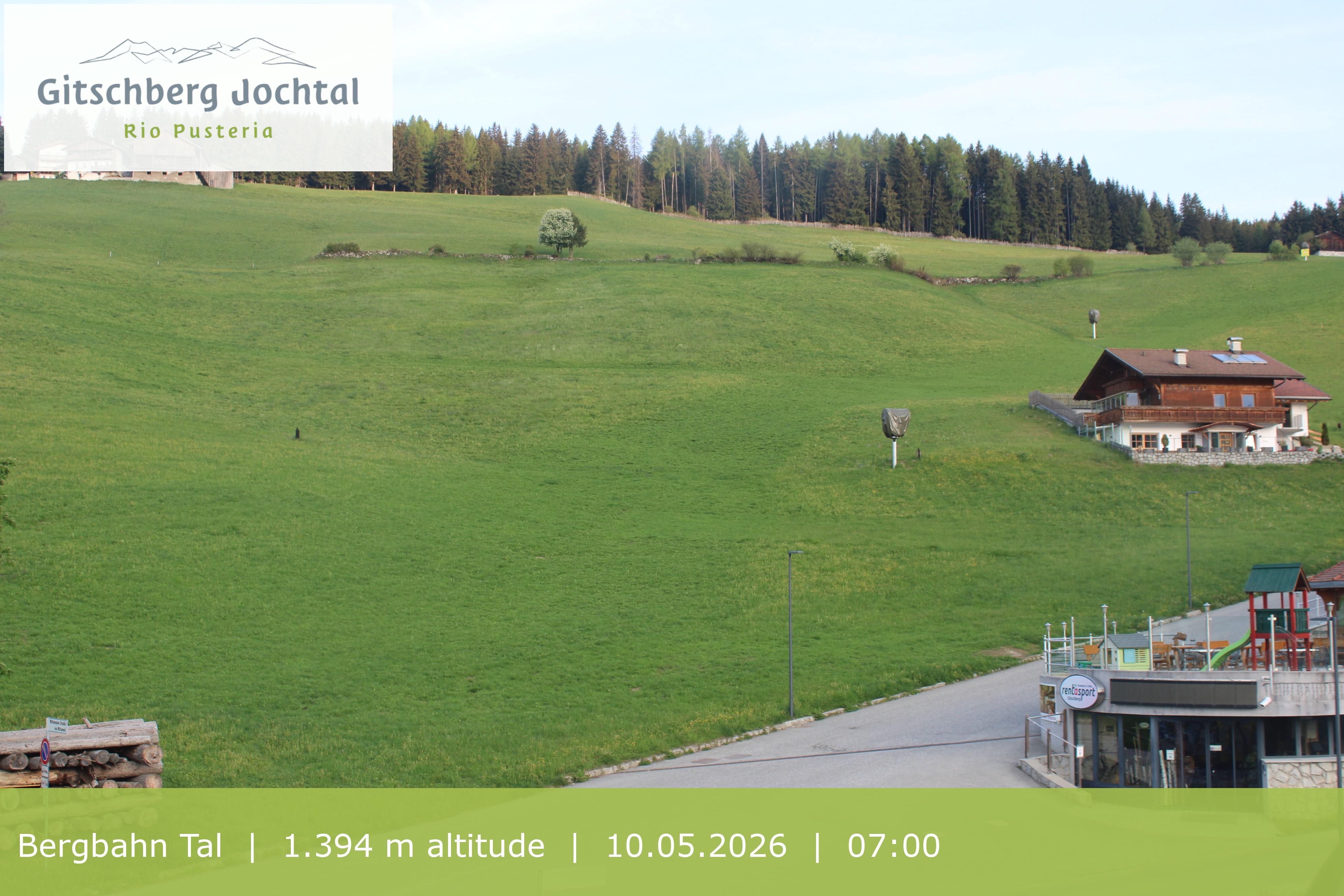 Archived image Webcam View of Base Station Meransen in South Tyrol