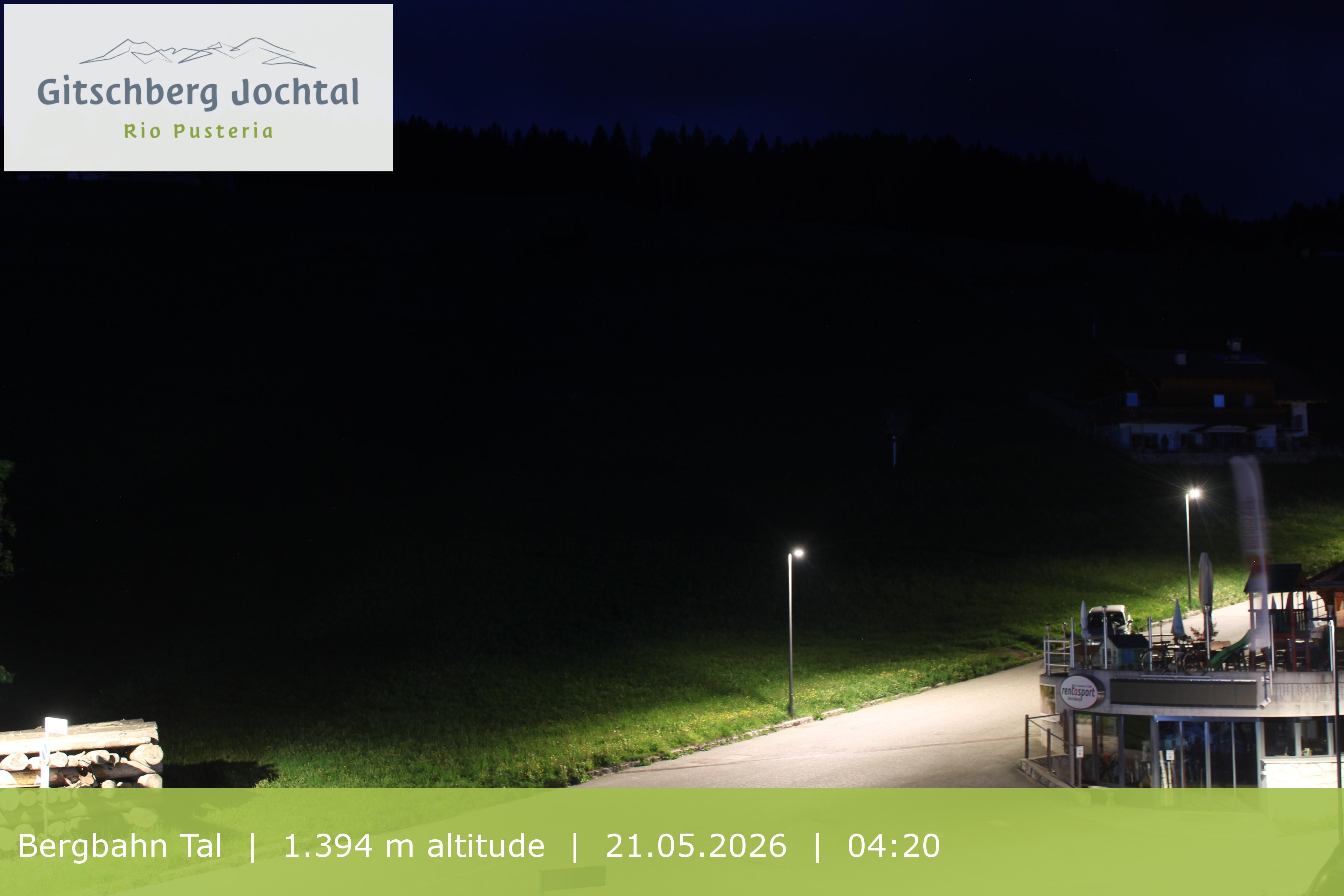 Archiv Foto Webcam Sicht auf die Talstation Meransen in Südtirol