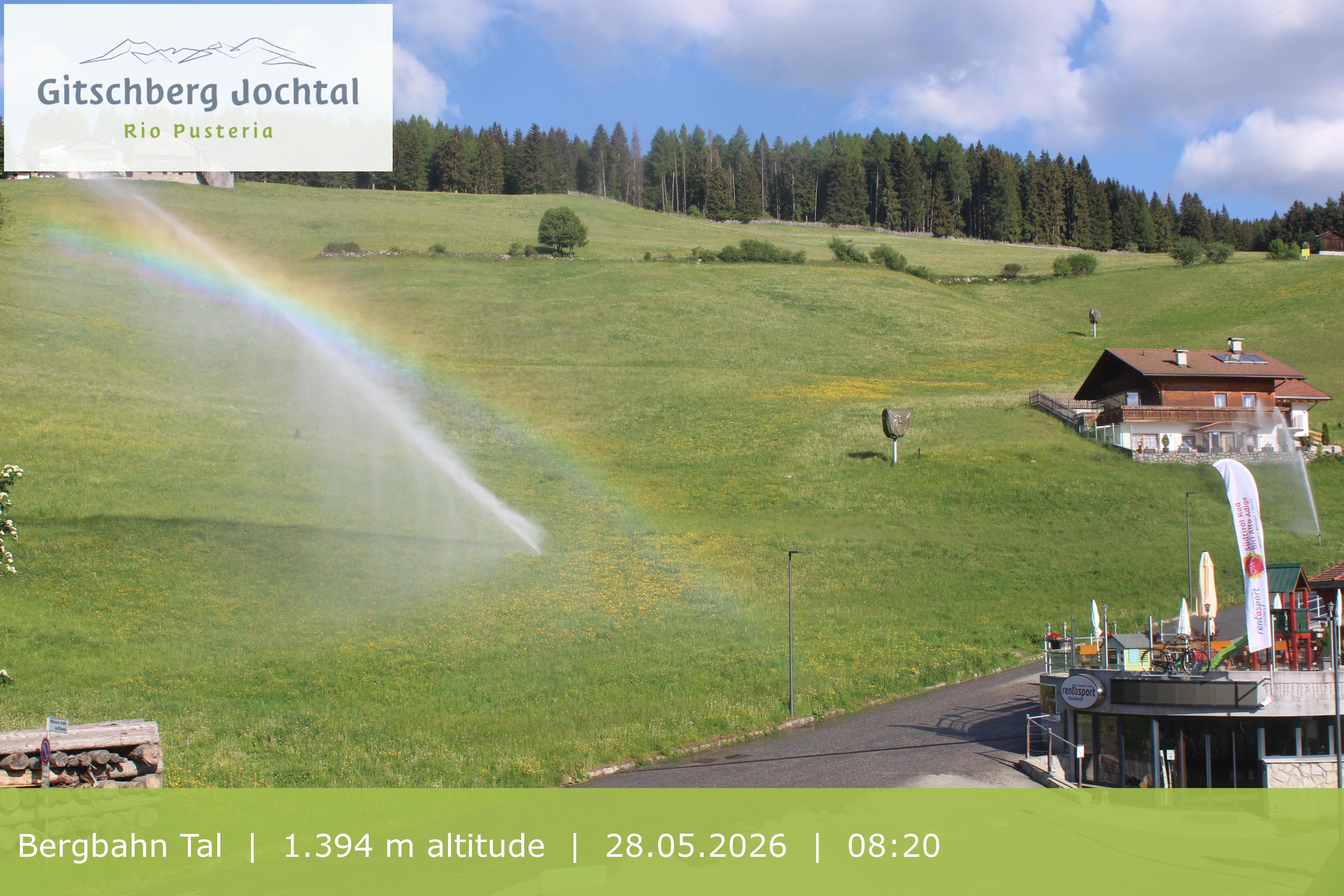 Archiv Foto Webcam Sicht auf die Talstation Meransen in Südtirol